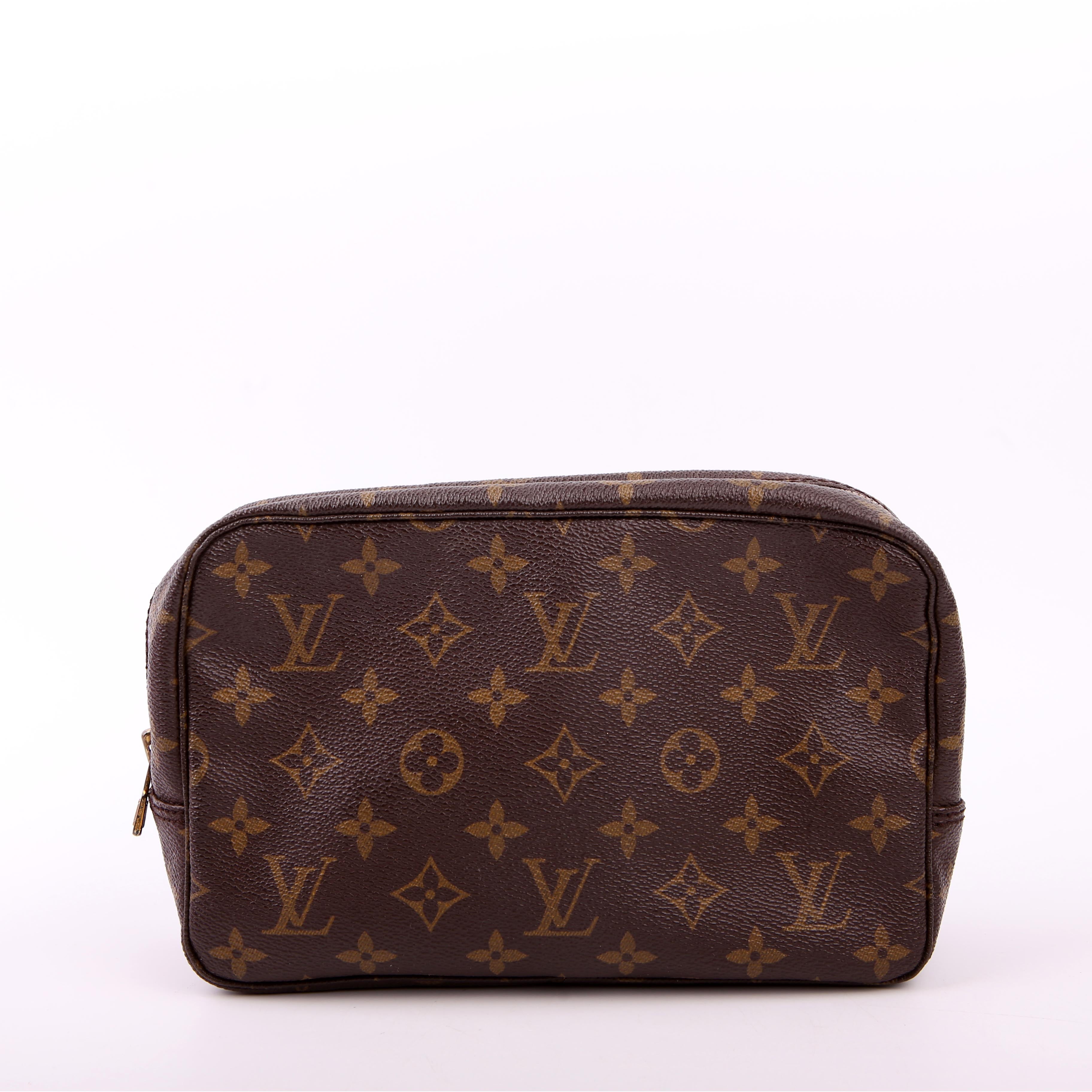 Louis Vuitton Trousse Toilette 23 Monogram