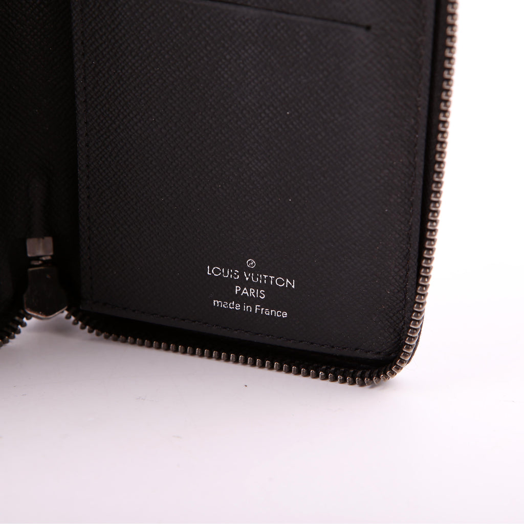 Louis Vuitton Zippy Vertical Monogram Eclipse