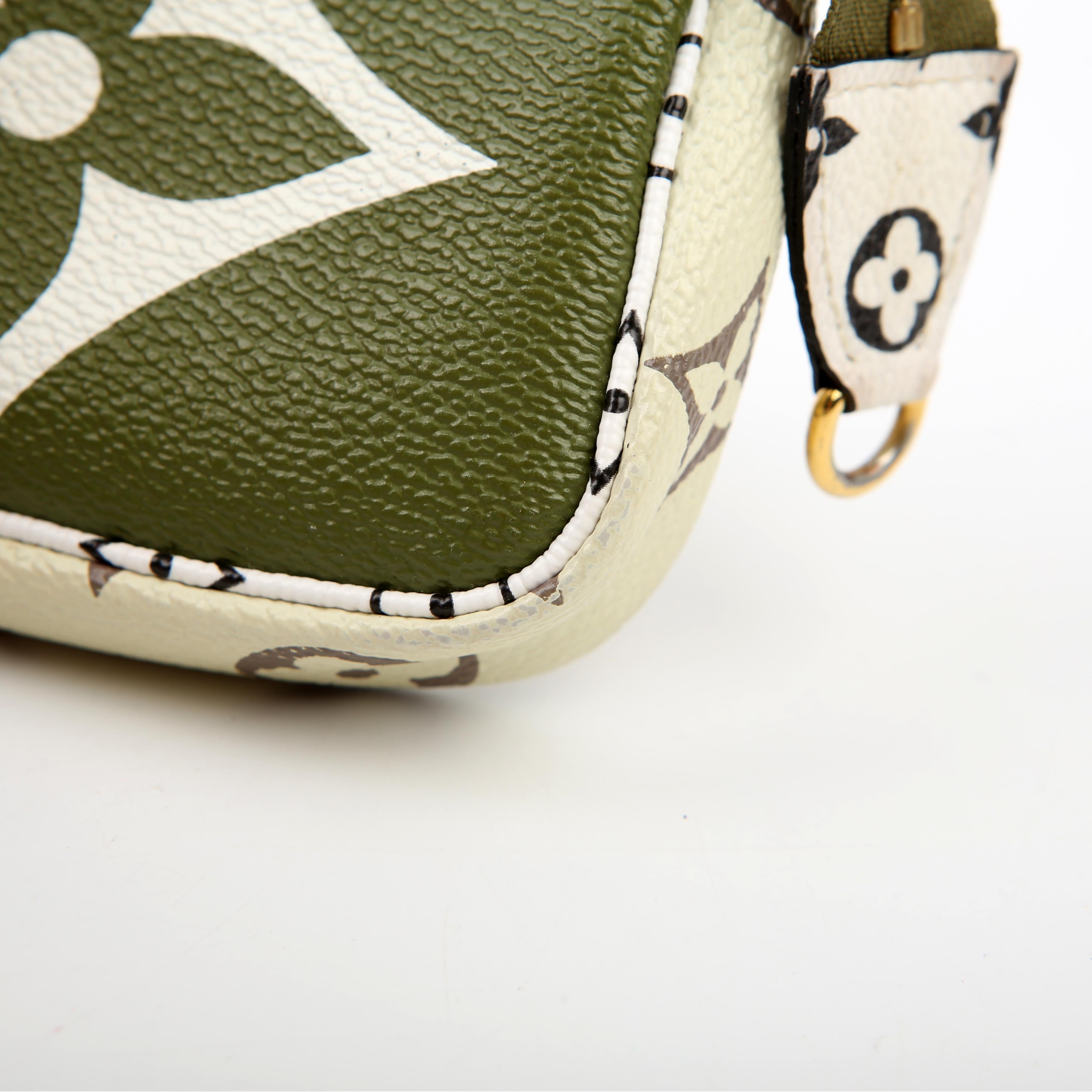 Louis Vuitton Pochette Accessories Micro Giant Monogram Green