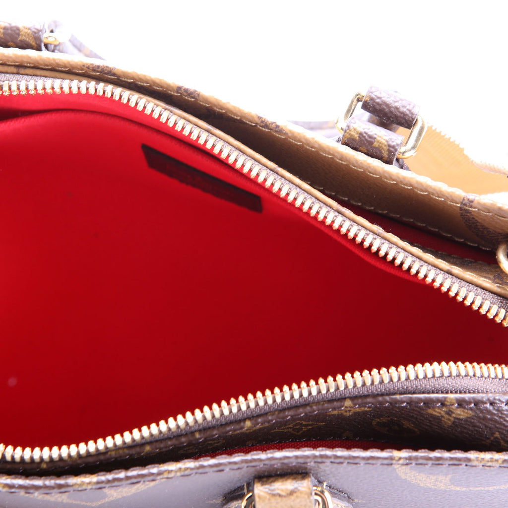 Louis Vuitton ONTHEGO East West Giant Reverse Monogram
