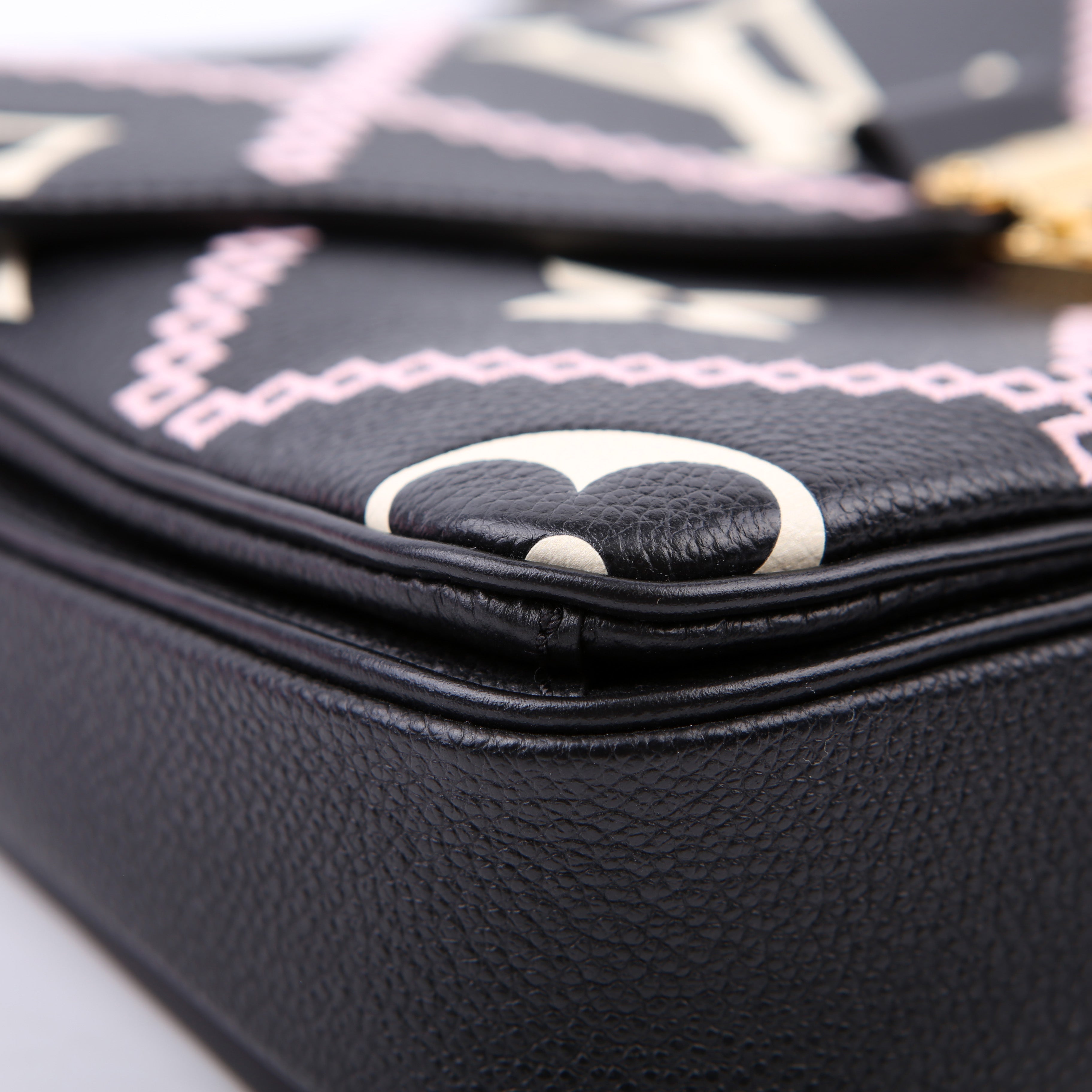 Louis Vuitton Pochette Metis Empreinte Giant Broderies Black/Pink