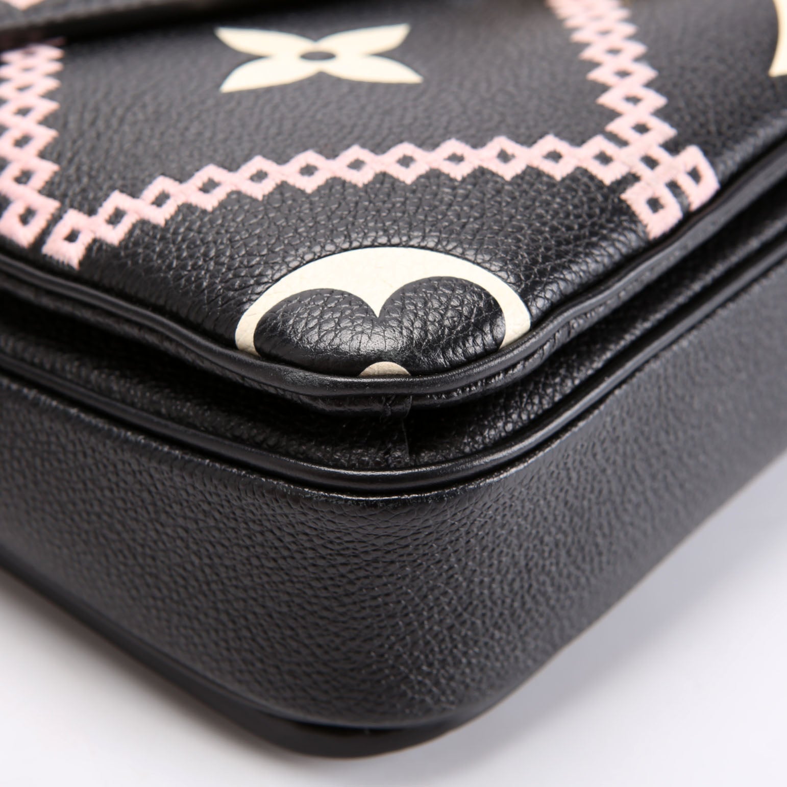 Louis Vuitton Pochette Metis Empreinte Giant Broderies Black/Pink