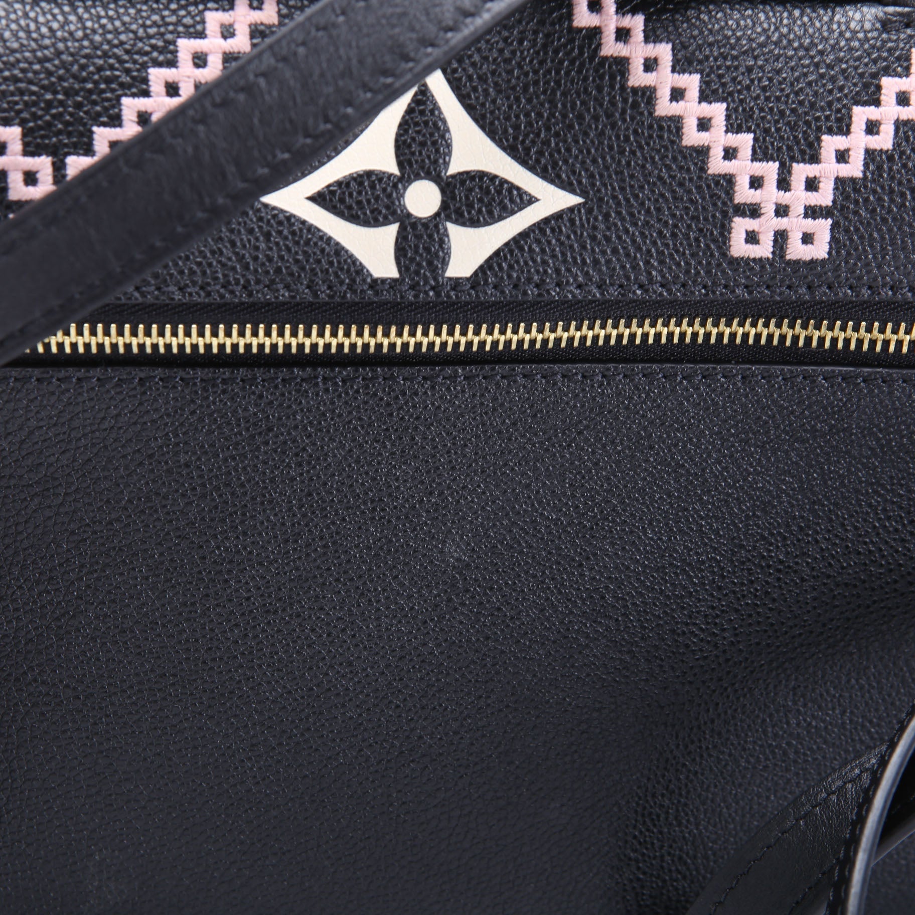 Louis Vuitton Pochette Metis Empreinte Giant Broderies Black/Pink