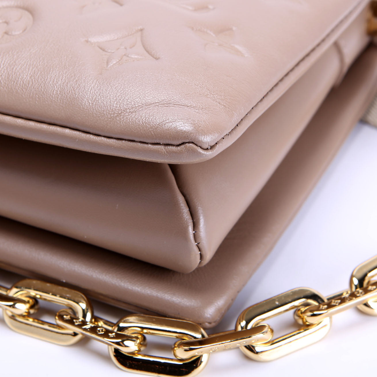 Louis Vuitton Coussin PM NV Lambskin Tan