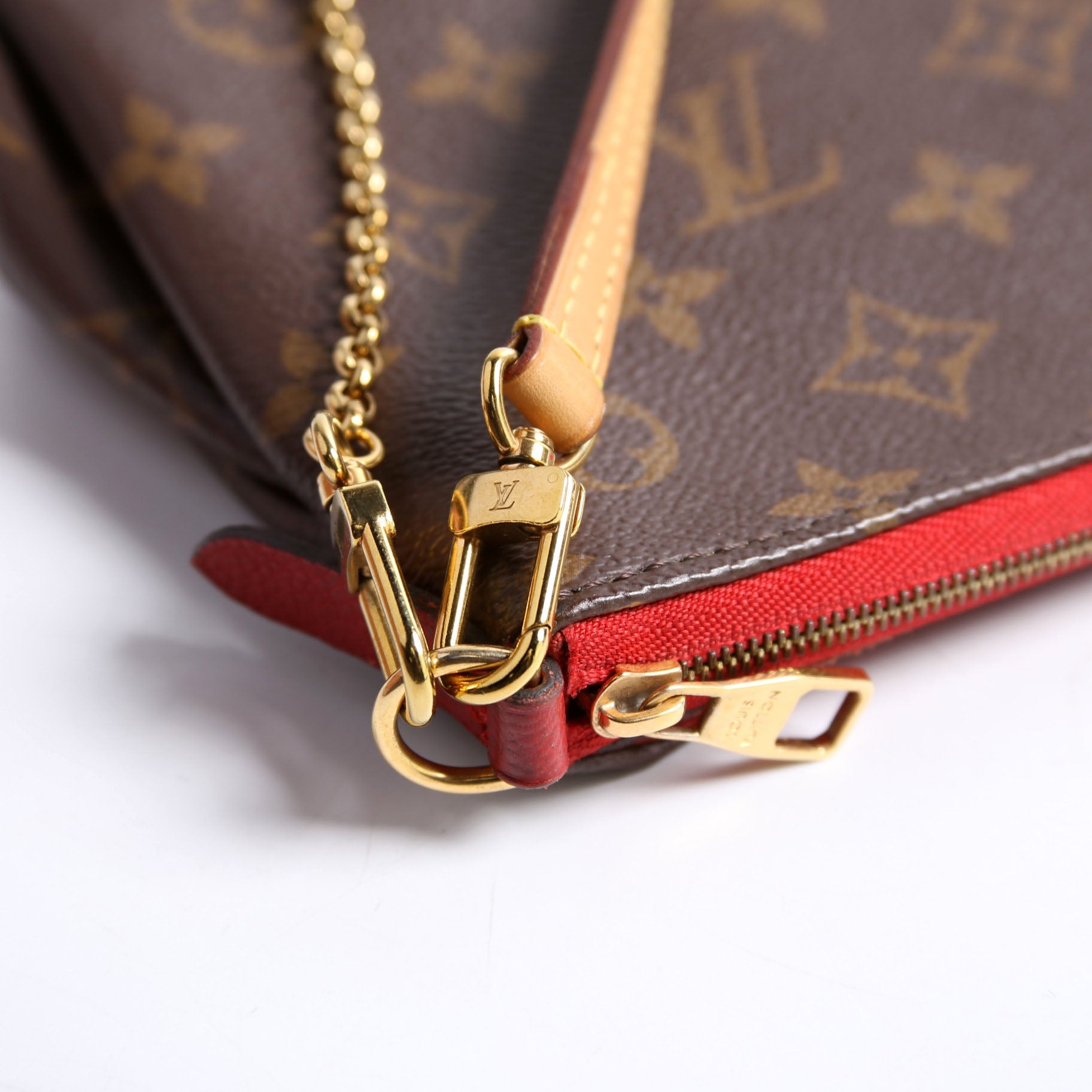 Louis Vuitton Pallas Clutch Monogram Red