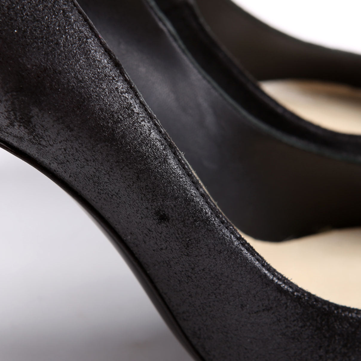 Chanel CC Logo Pearl Pumps Size 39 Black