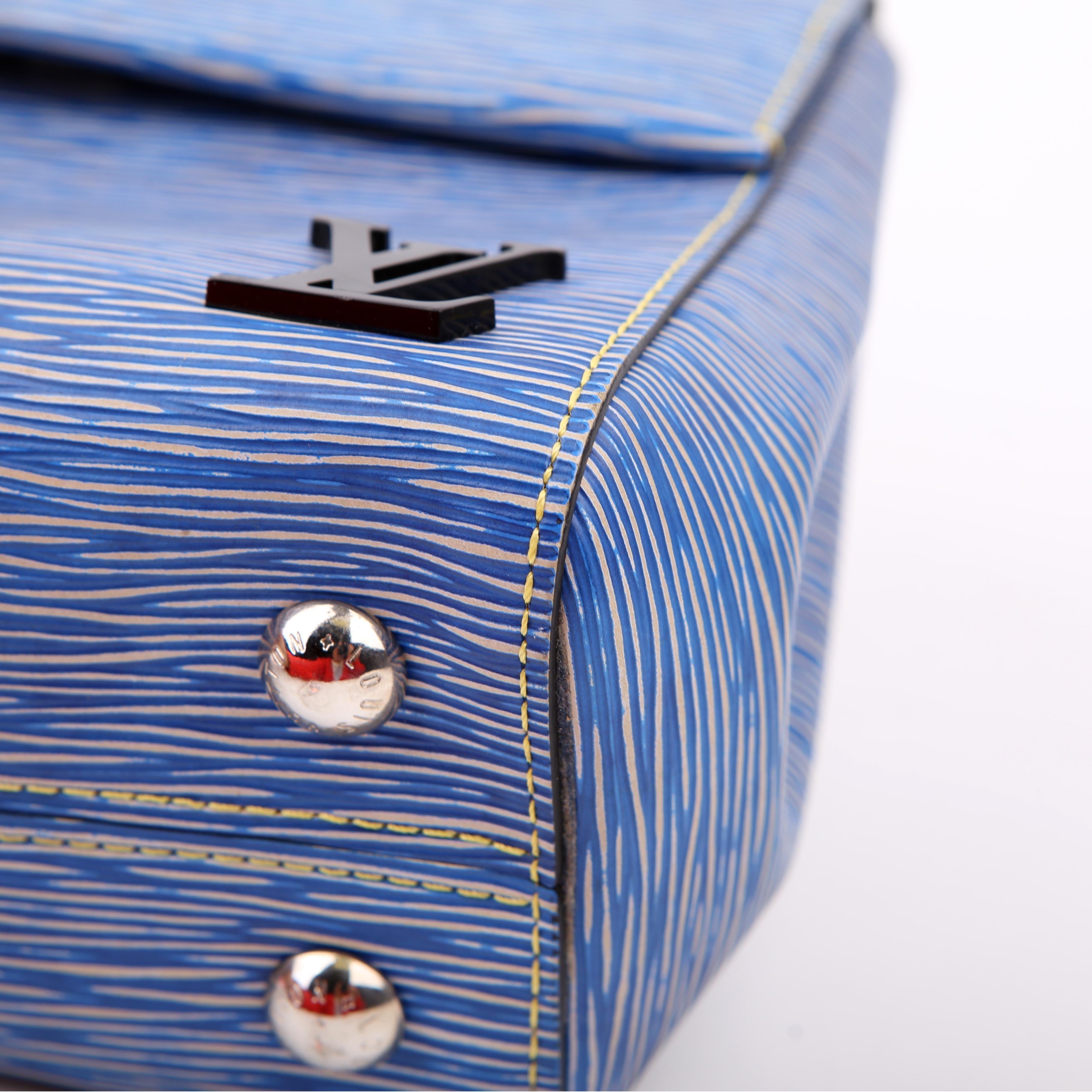 Louis Vuitton Cluny BB Epi Blue/Black