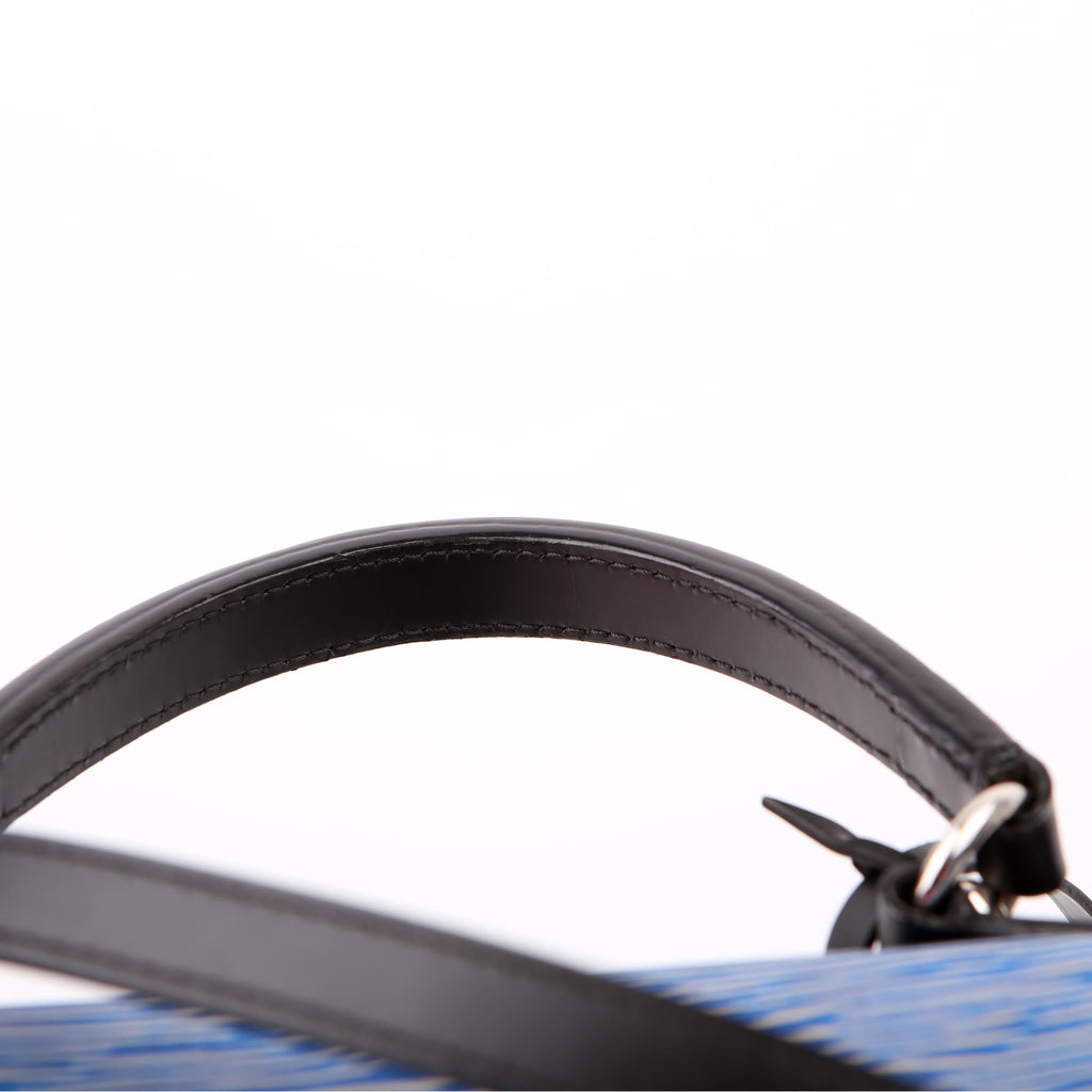 Louis Vuitton Cluny BB Epi Blue/Black