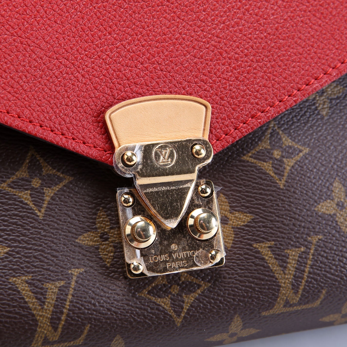 Louis Vuitton Pallas Chain Monogram