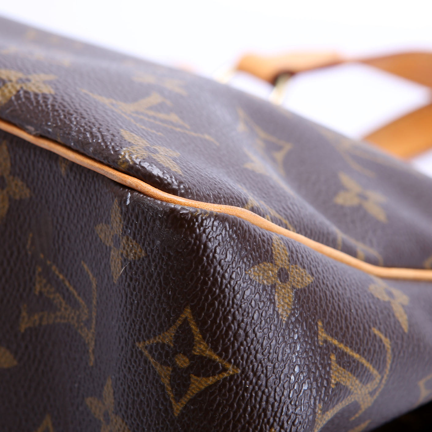 Louis Vuitton Batignolles Regular Monogram