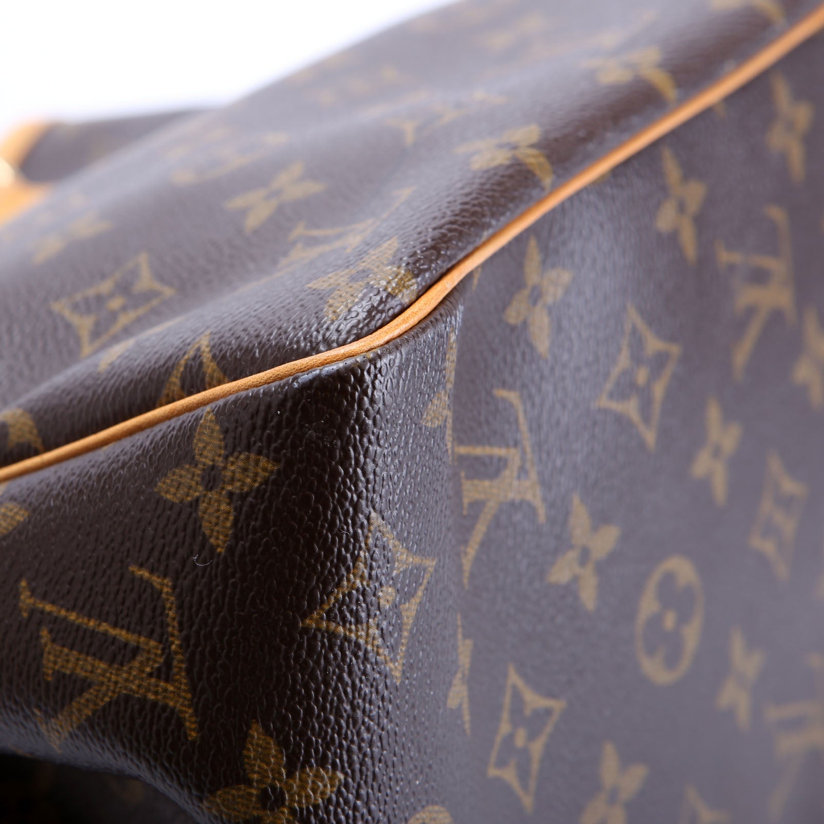Louis Vuitton Batignolles Regular Monogram