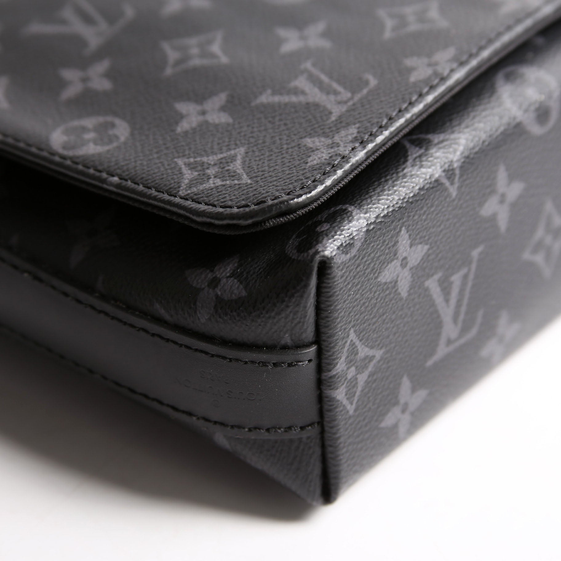 Louis Vuitton District PM Monogram Eclipse