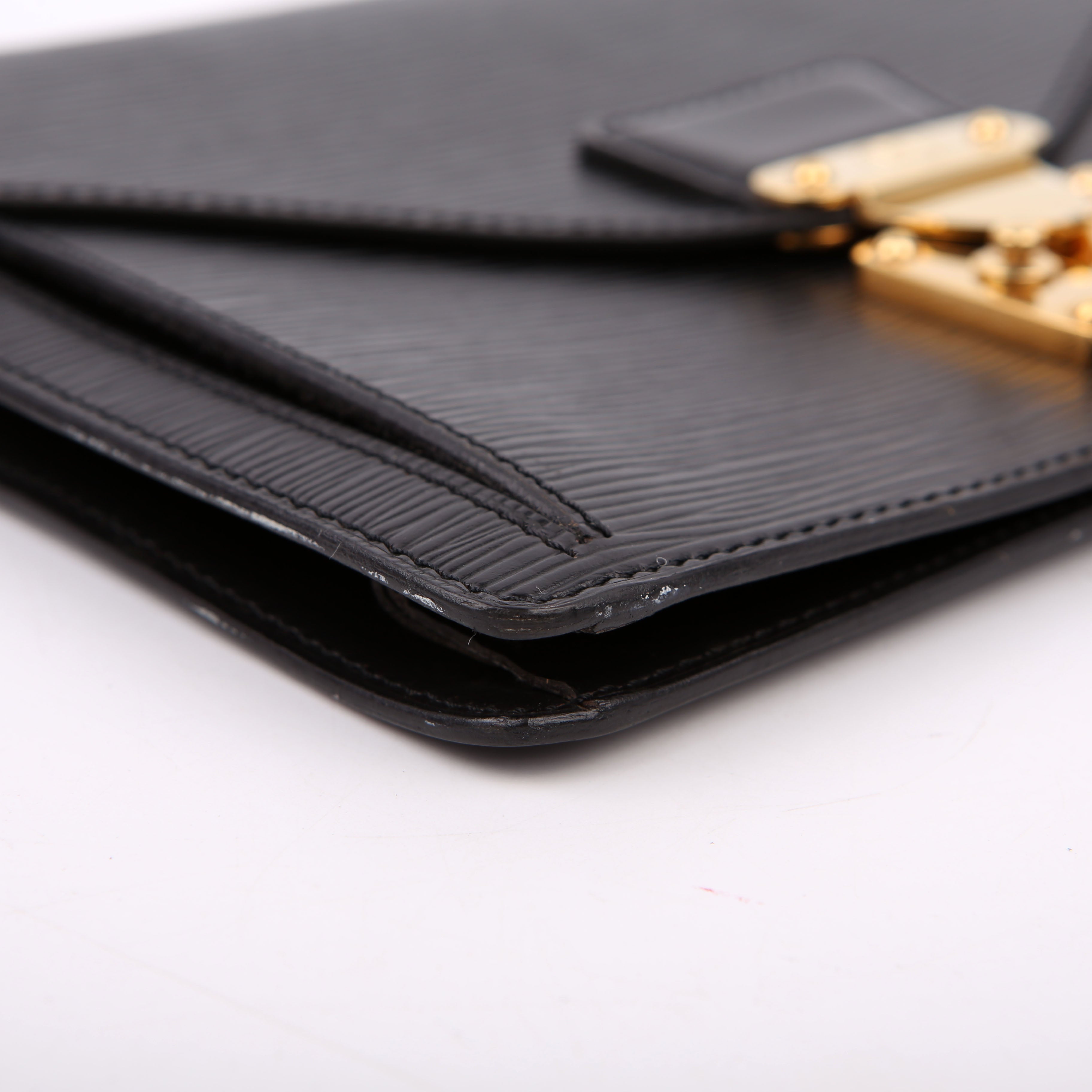 Louis Vuitton Pochette Sellier Dragonne Clutch Epi Black