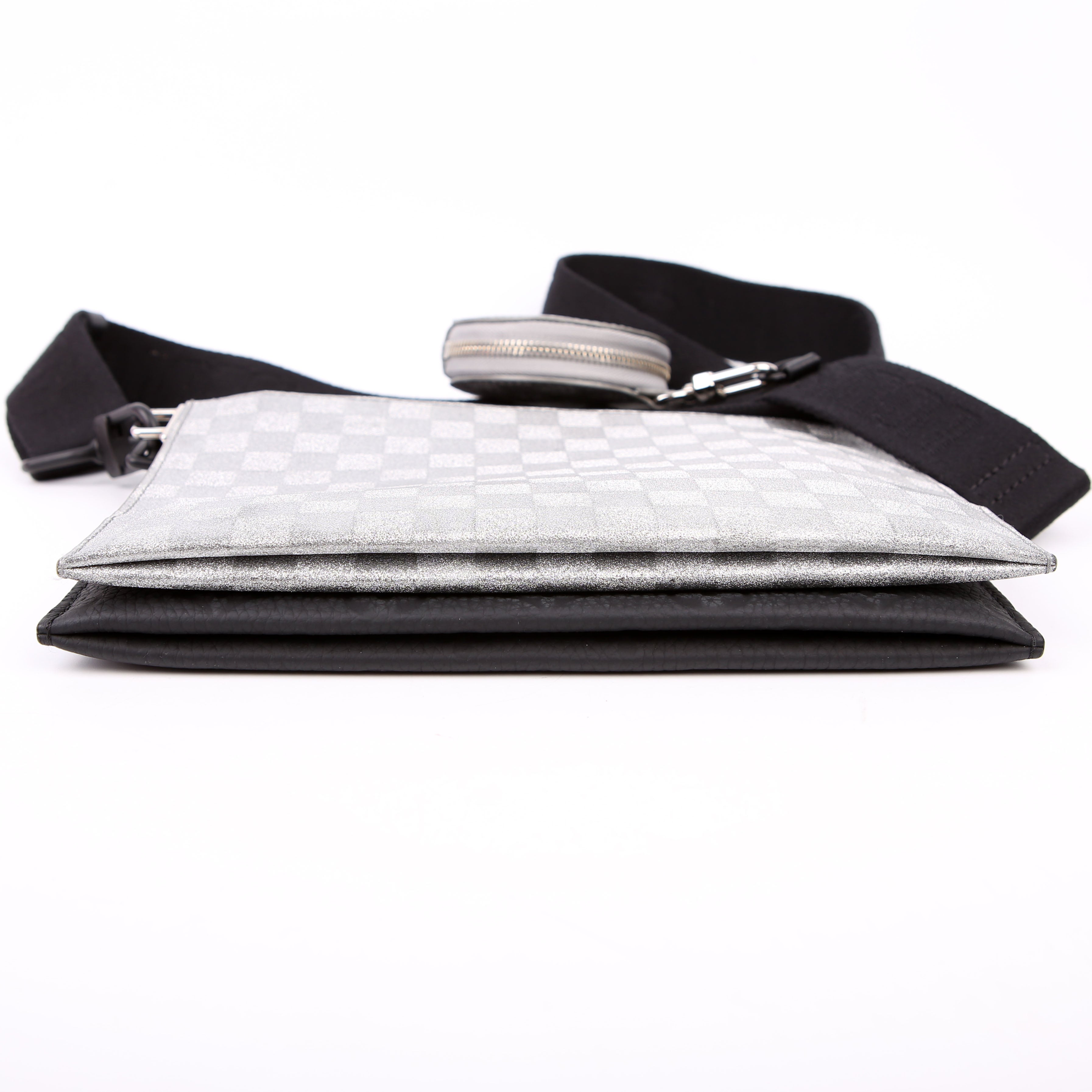 Louis Vuitton In The Loop Trio Pouch Damier Glitter Black/Silver