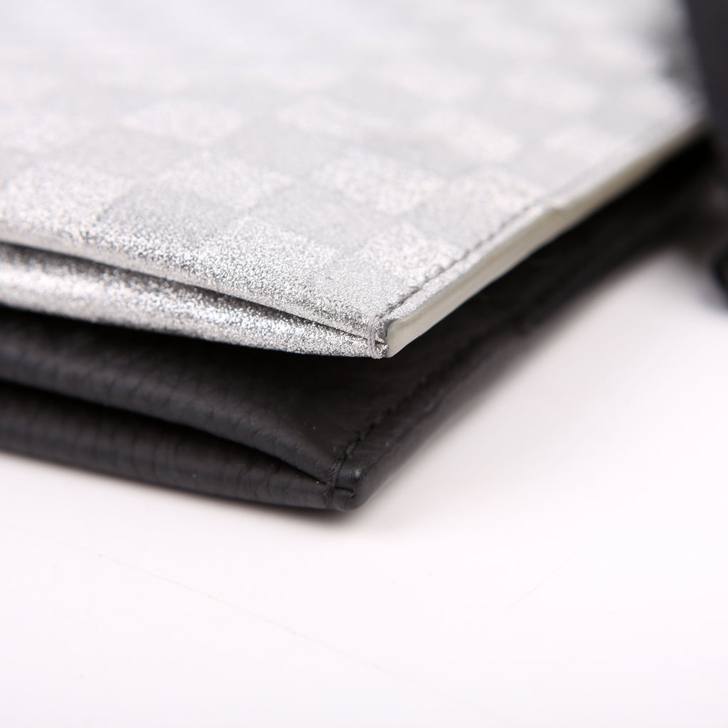 Louis Vuitton In The Loop Trio Pouch Damier Glitter Black/Silver