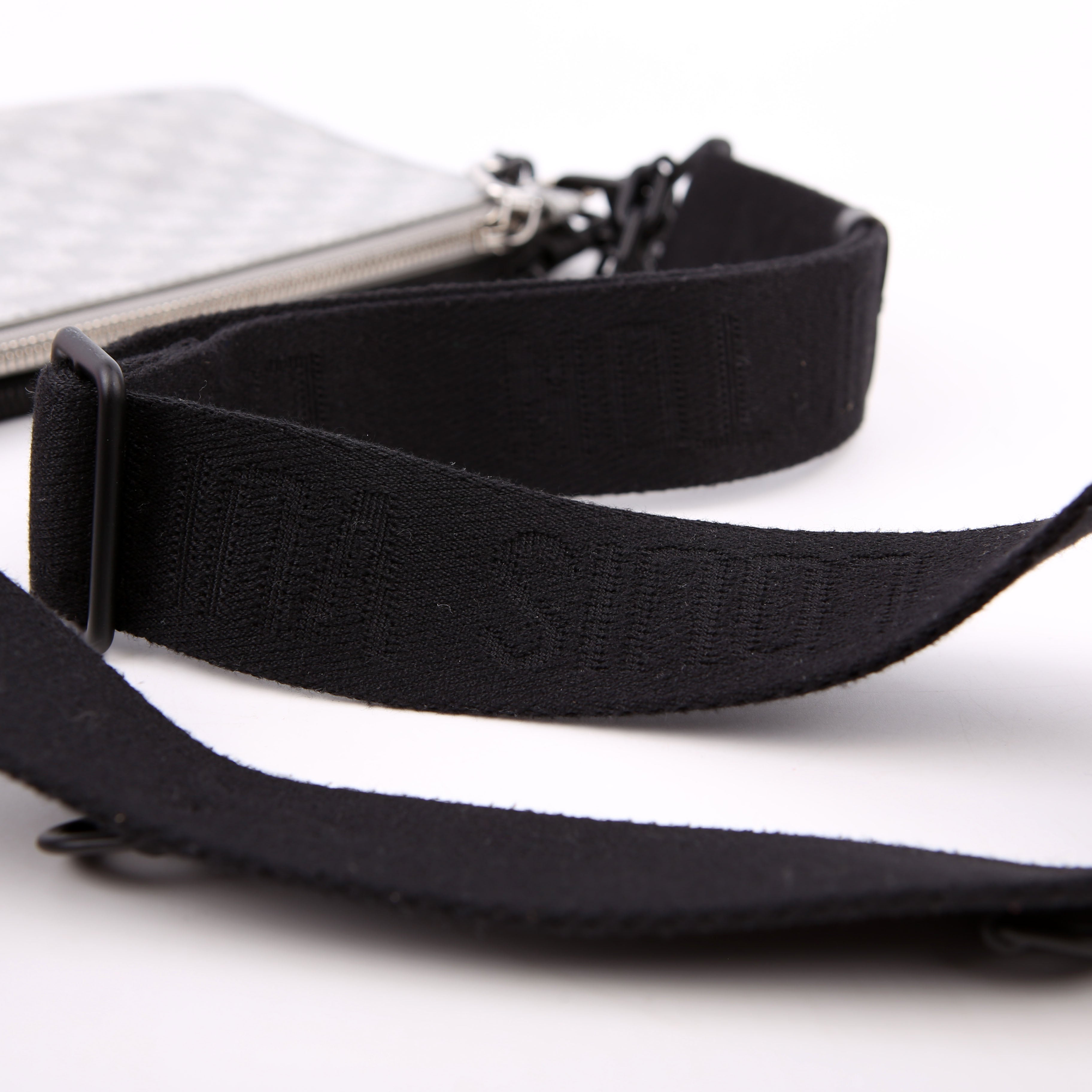 Louis Vuitton In The Loop Trio Pouch Damier Glitter Black/Silver