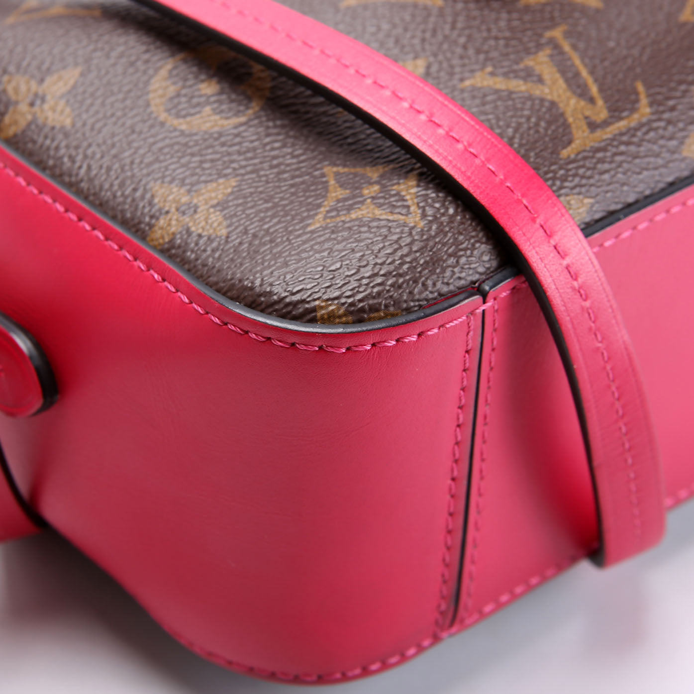 Louis Vuitton Saintonge Monogram Brown/Pink