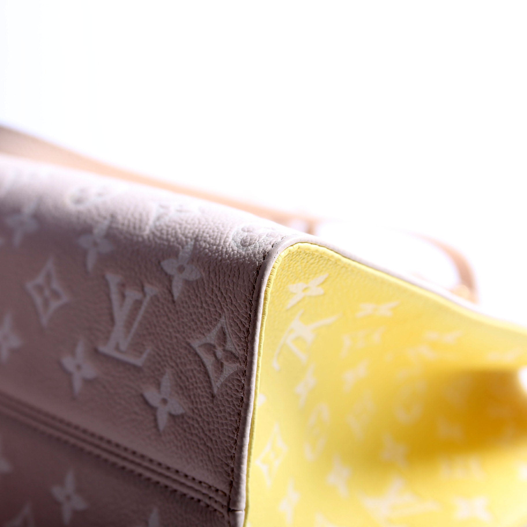 Louis Vuitton ONTHEGO Spring In The City MM Biege/Yellow
