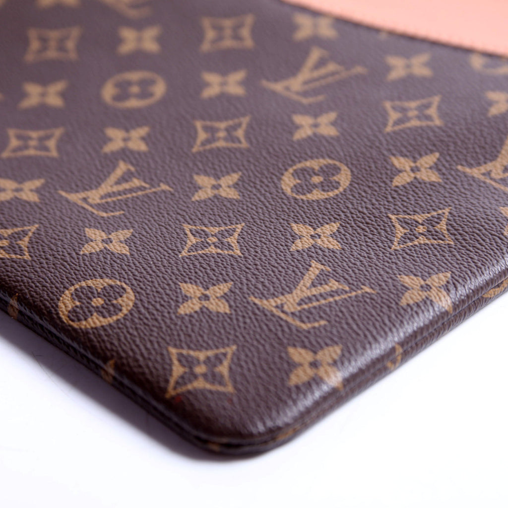 Louis Vuitton Daily Pouch Monogram Blush