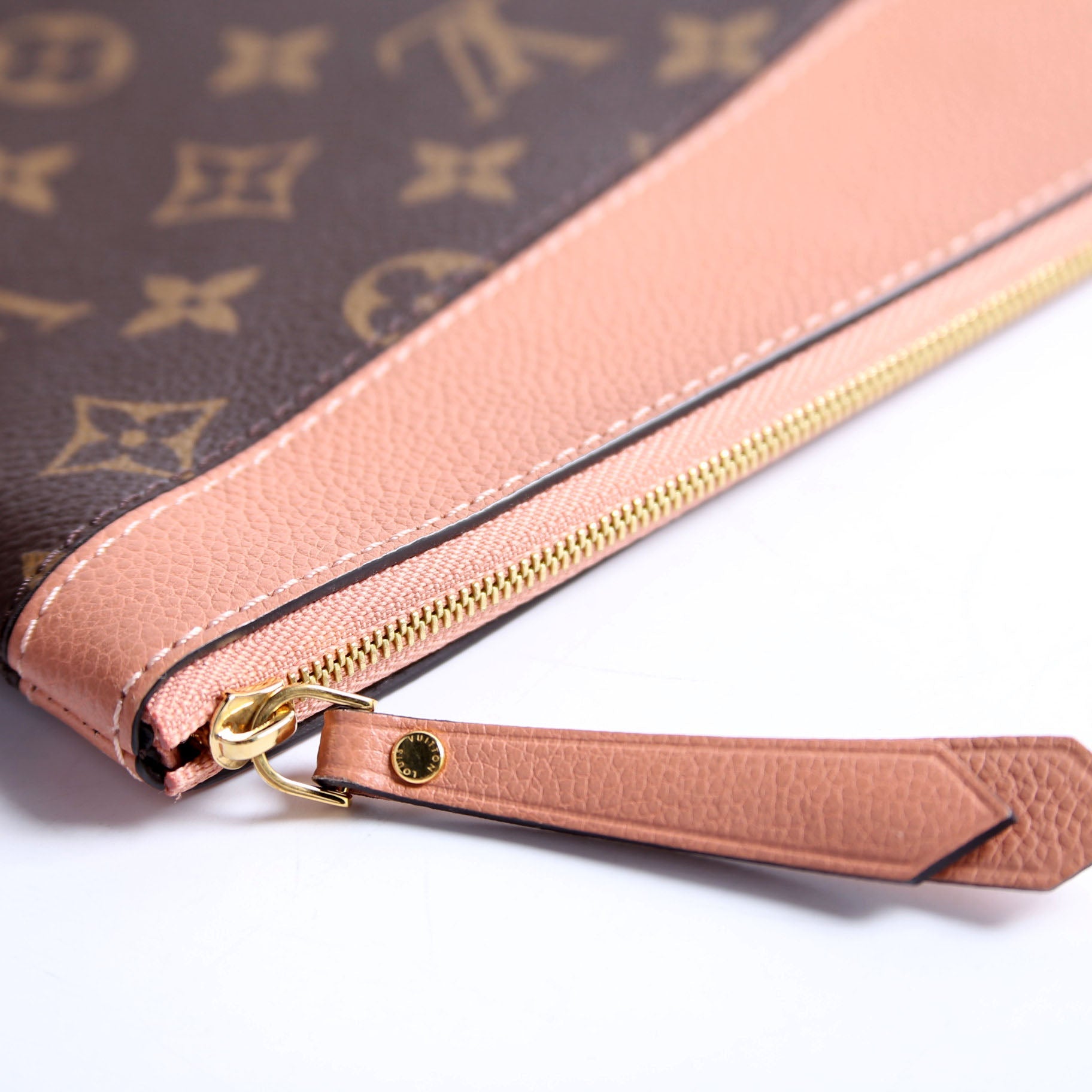 Louis Vuitton Daily Pouch Monogram Blush