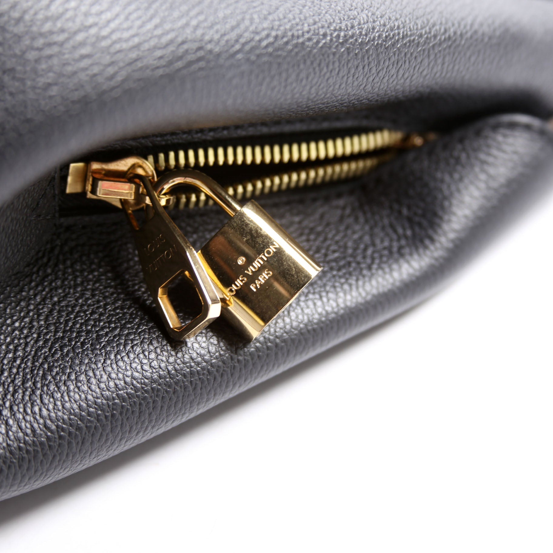 Louis Vuitton Montaigne MM Empreinte Black