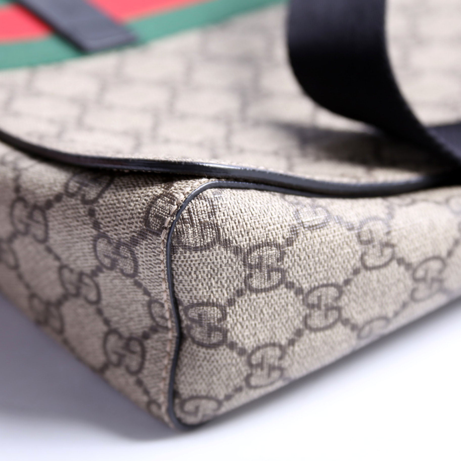 Gucci 475432 GG Supreme Ophidia Web Flap Messenger