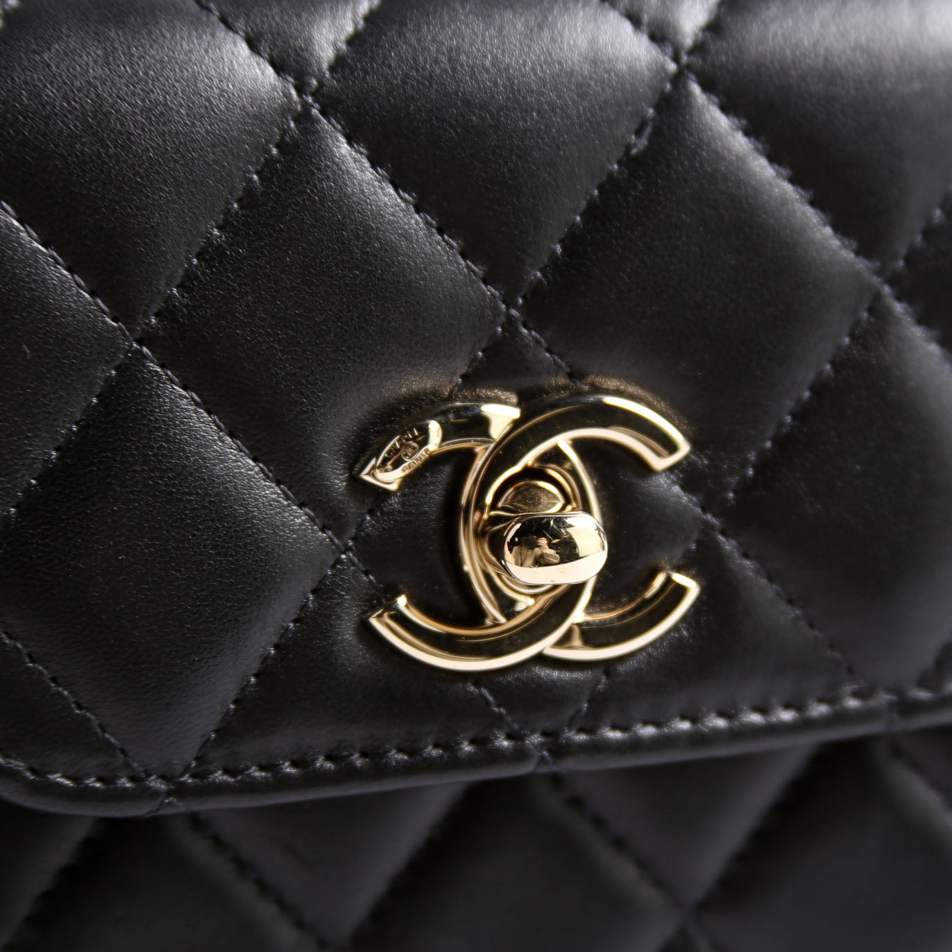 Chanel Trendy CC Clutch With Chain Quilted Lambskin 32M Black