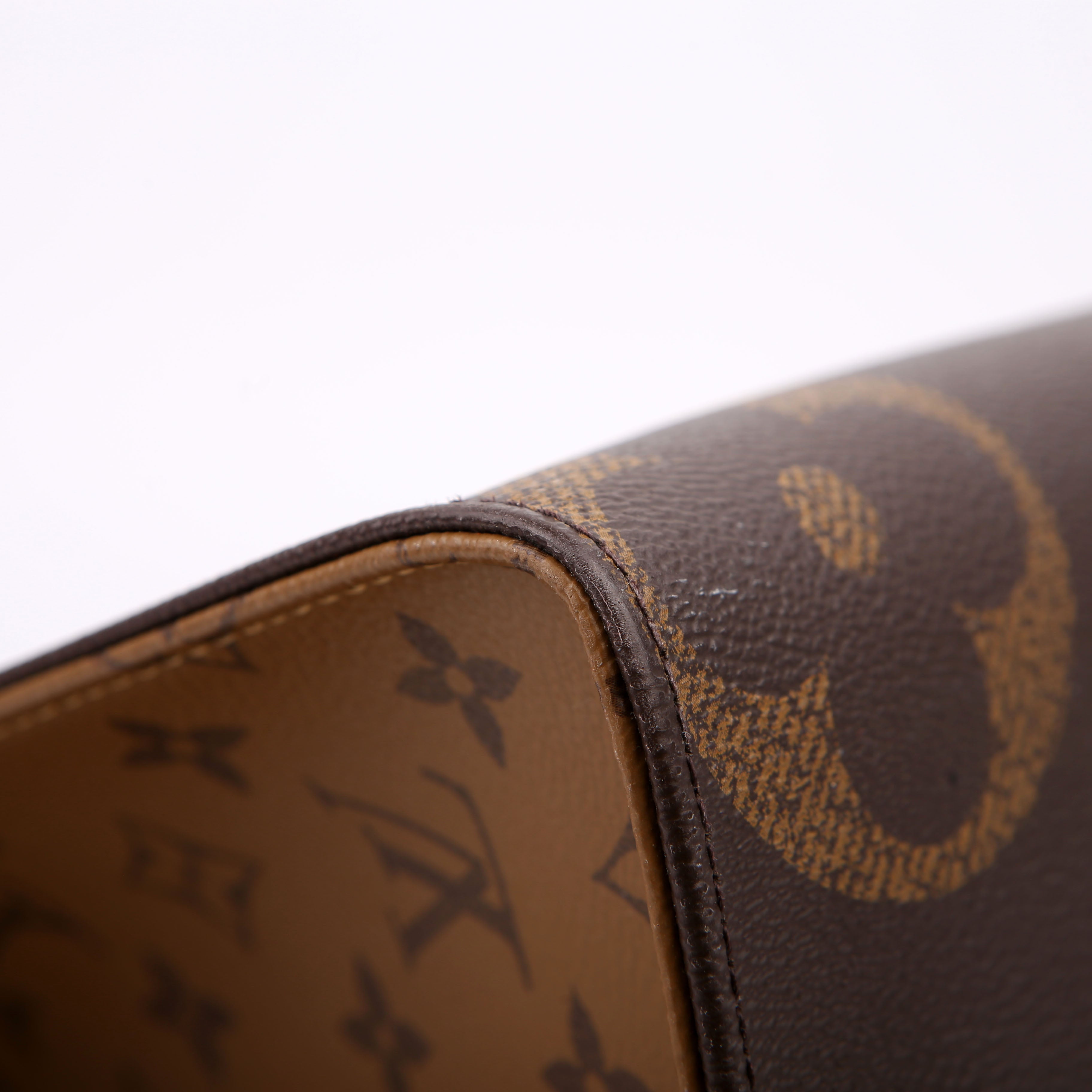 Louis Vuitton ONTHEGO MM Reverse Monogram Black