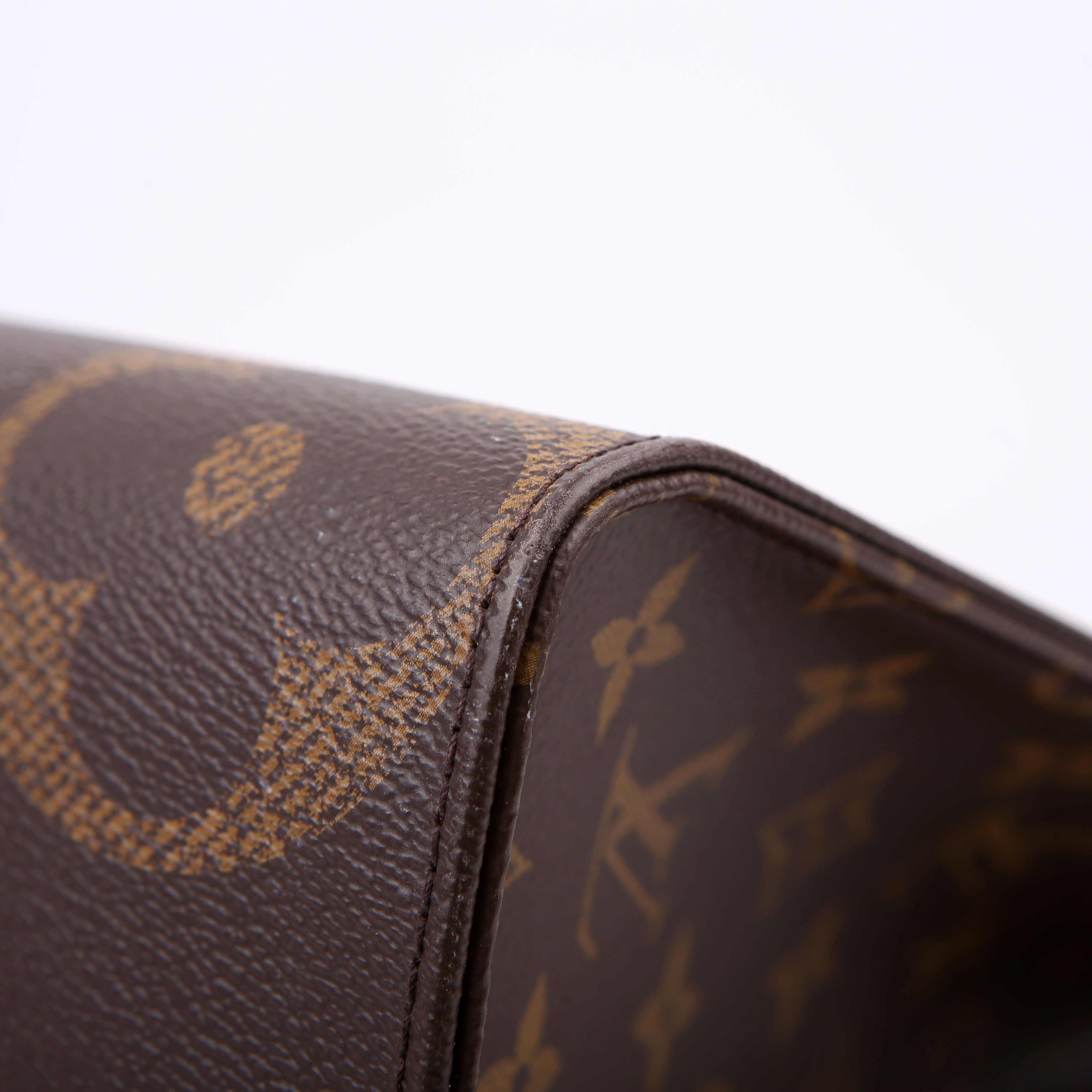 Louis Vuitton ONTHEGO MM Reverse Monogram Black