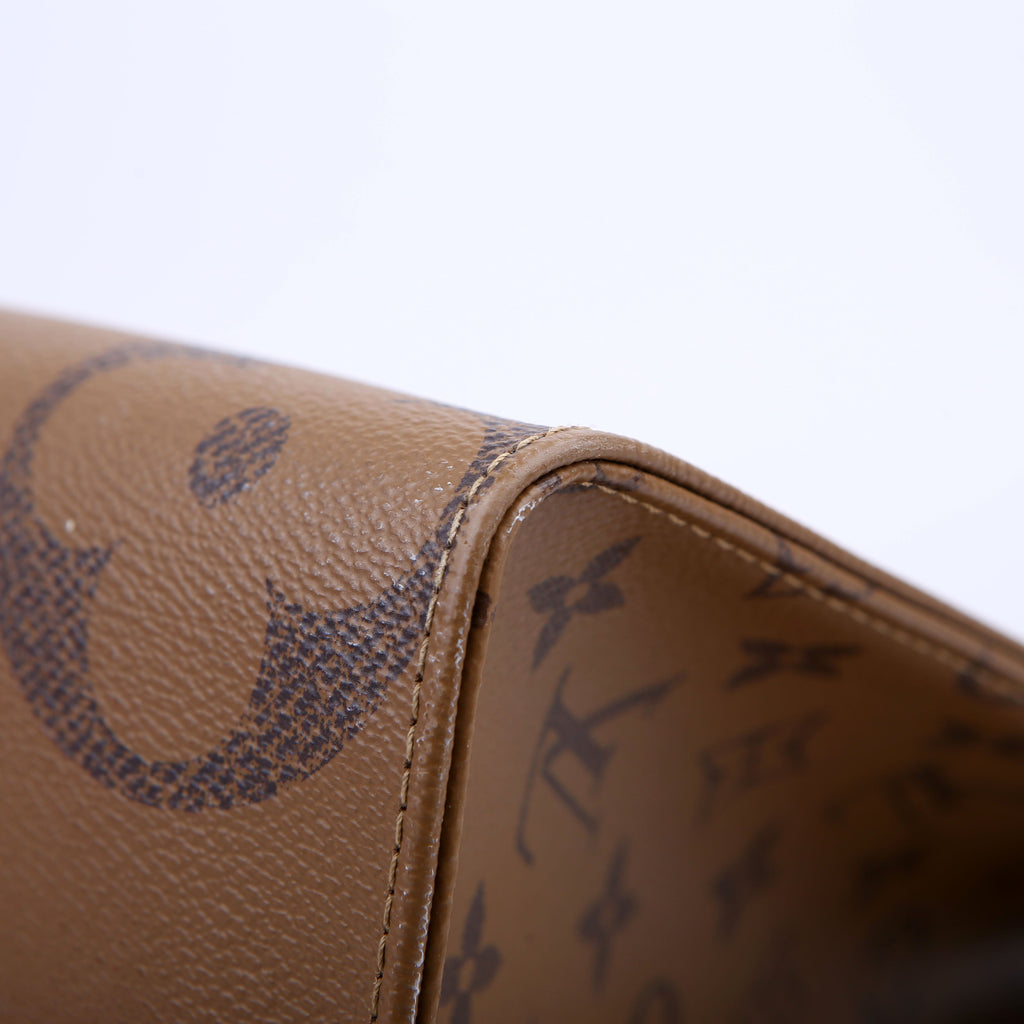 Louis Vuitton ONTHEGO MM Reverse Monogram Black