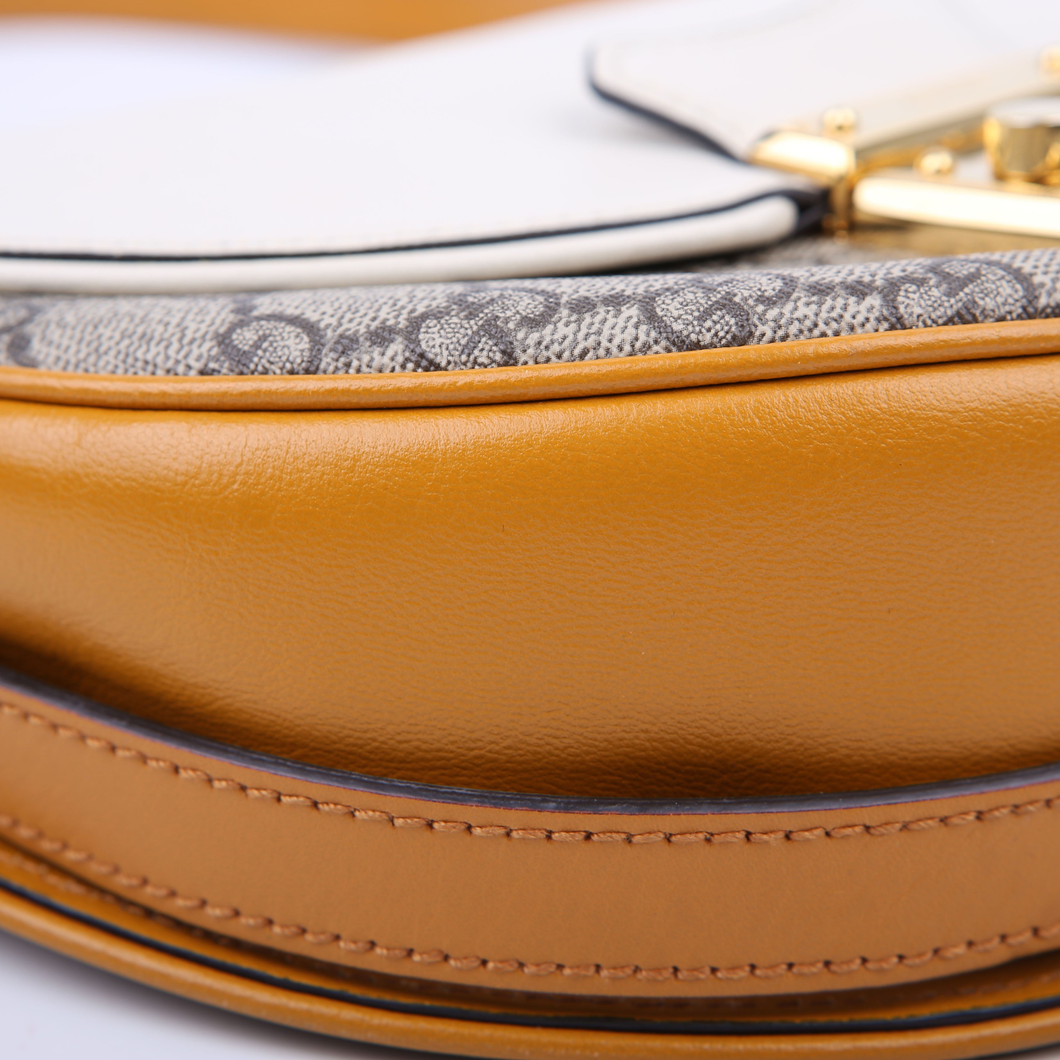Gucci 644524 Padlock GG Supreme Small Messenger Cream/Yellow