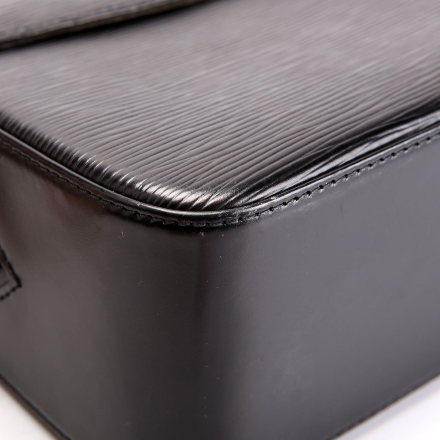 Louis Vuitton Buci Epi Black