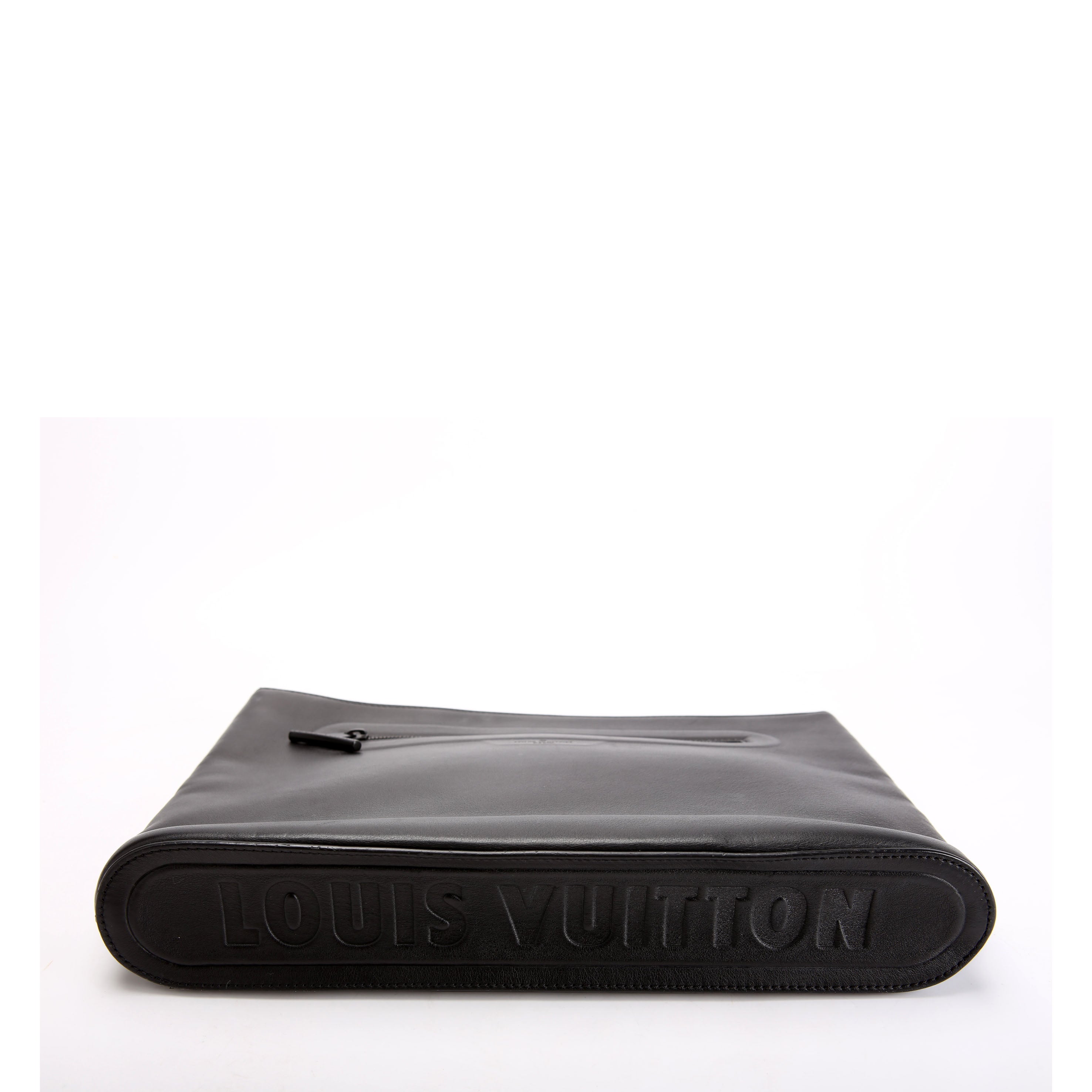 Louis Vuitton Pochette Cosmo Leather Black