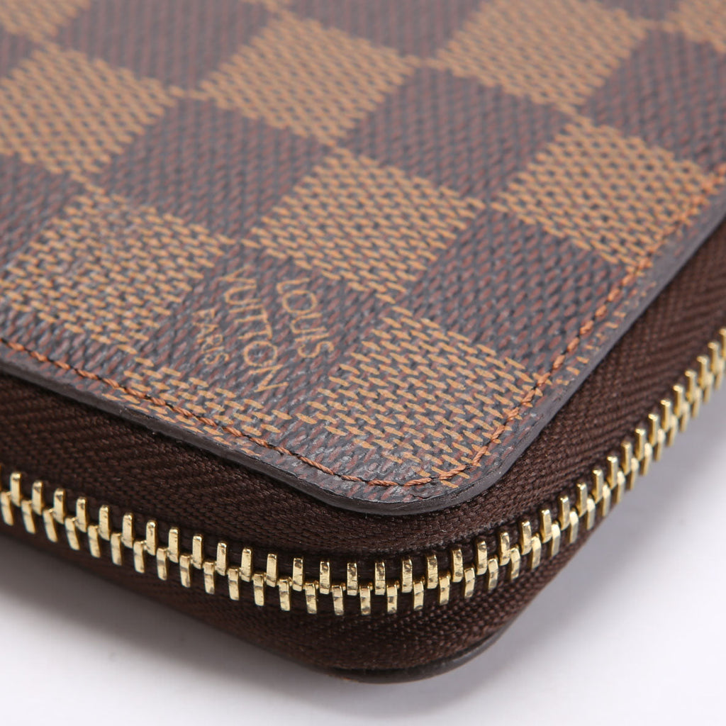 Louis Vuitton Zippy Wallet Damier Ebene