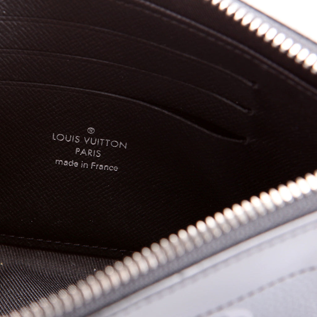 Louis Vuitton Pochette Discovery PM Monogram Eclipse