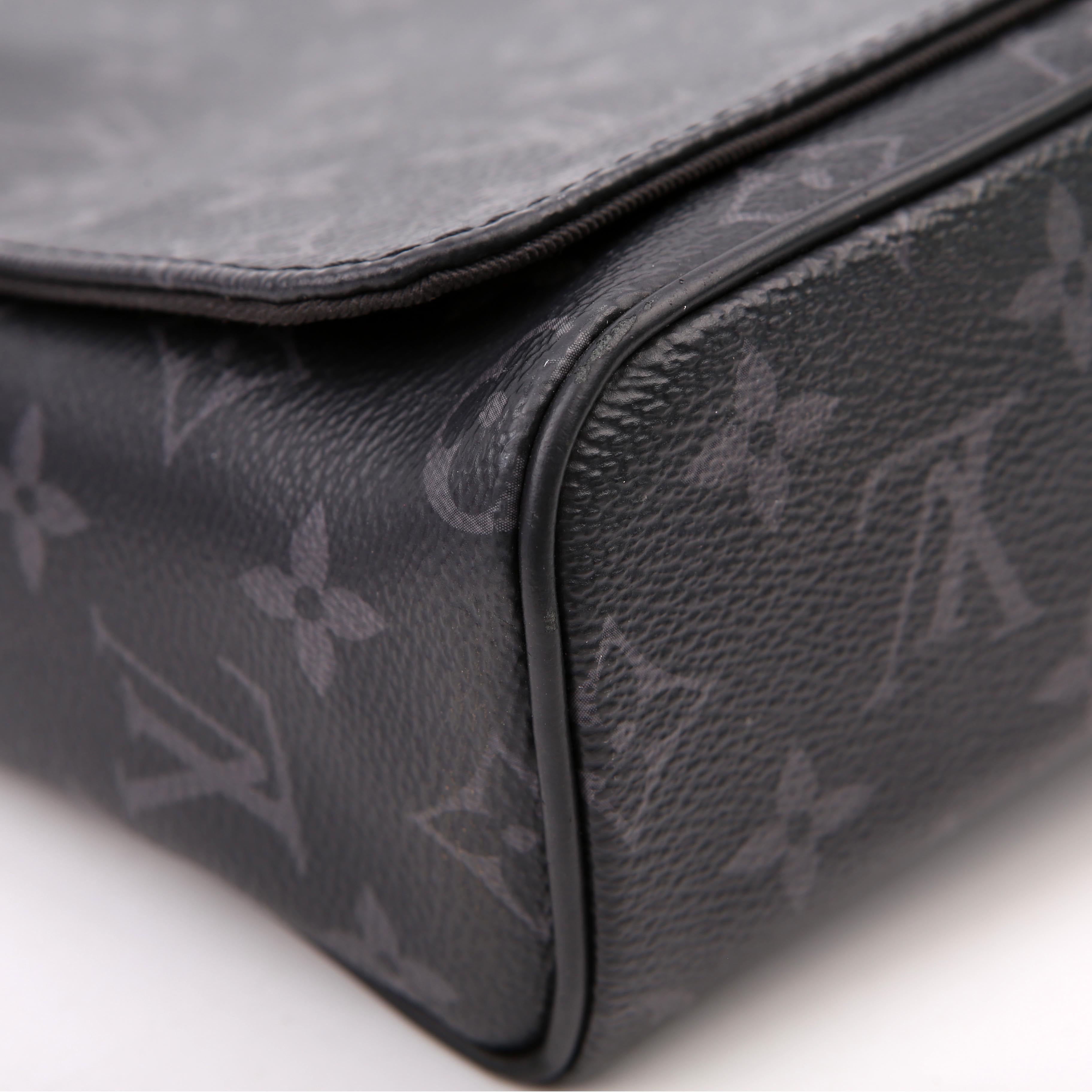 Louis Vuitton District PM Monogram Eclipse