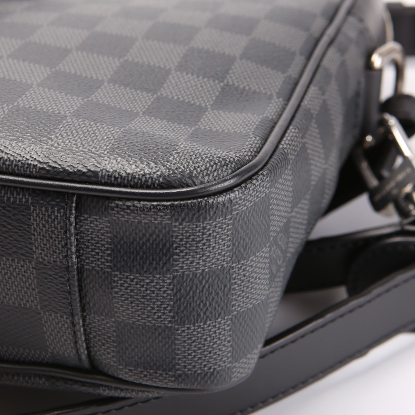 Louis Vuitton Porte Documents Jour Damier Graphite Black/Gray