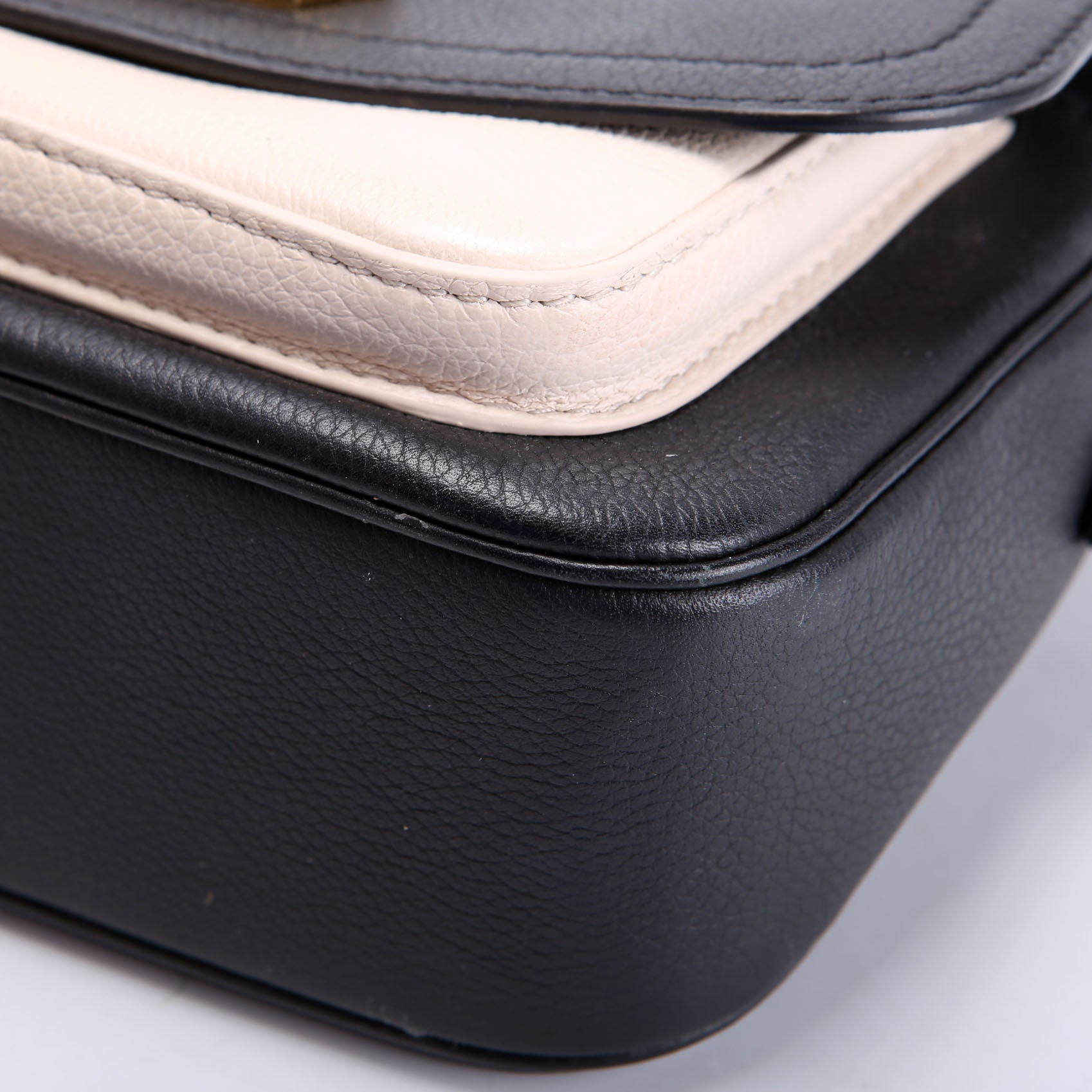 Louis Vuitton Lockme Tender Supple Calfskin Black/Cream