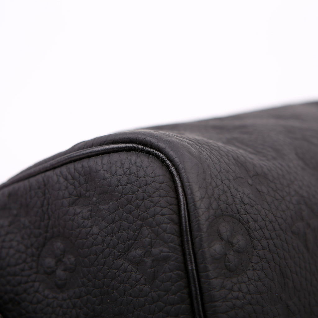 Louis Vuitton Dopp Kit Toilet Pouch Taurillion Black