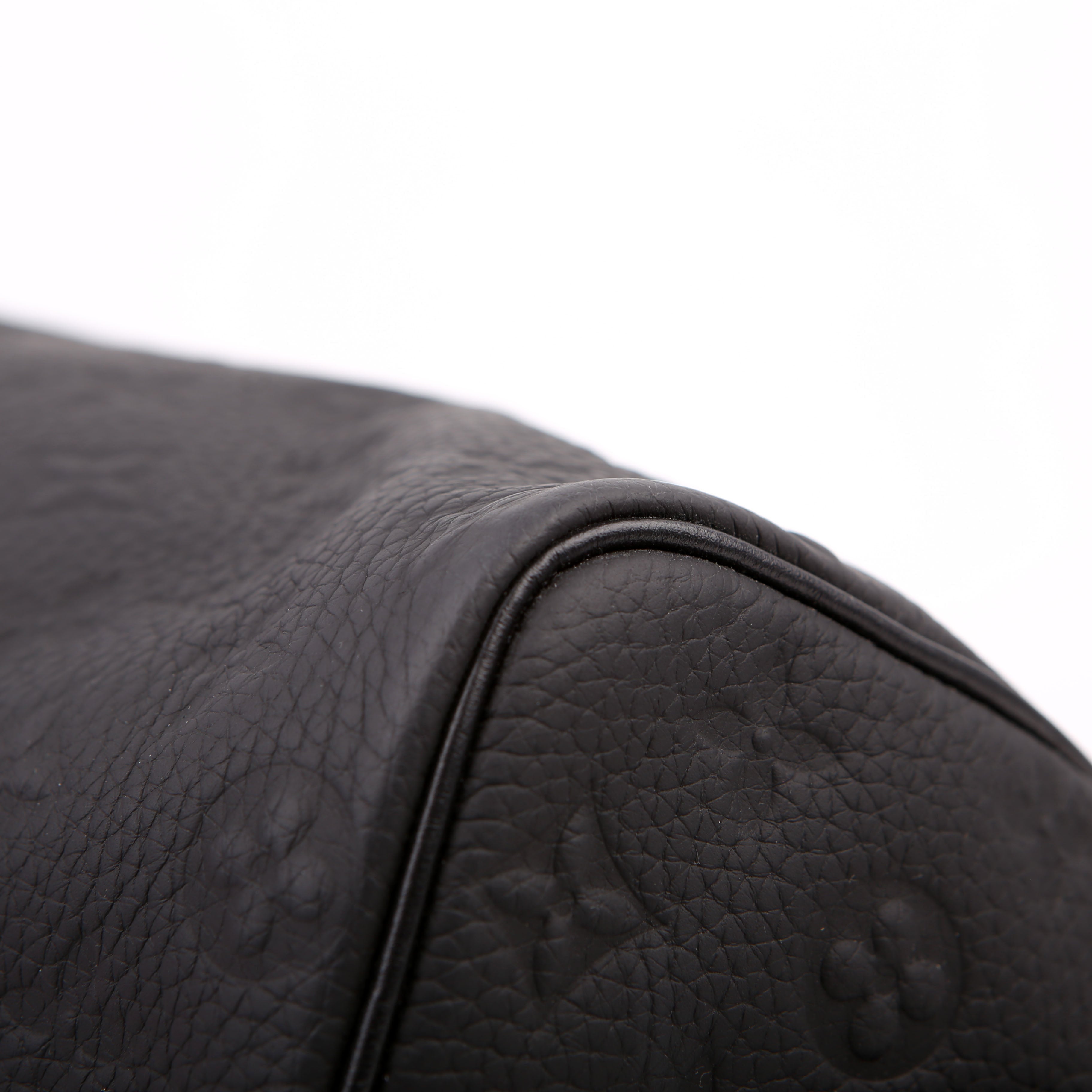 Louis Vuitton Dopp Kit Toilet Pouch Taurillion Black