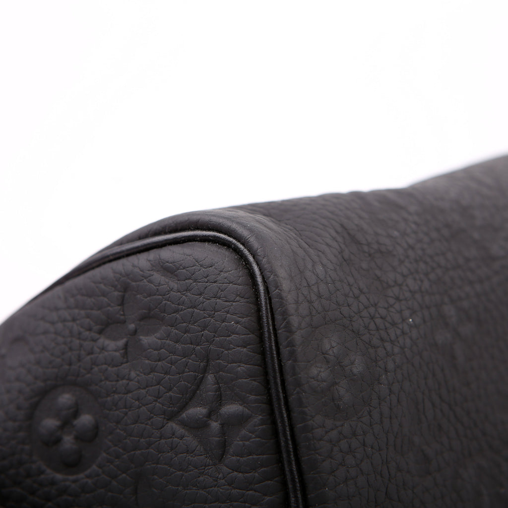 Louis Vuitton Dopp Kit Toilet Pouch Taurillion Black
