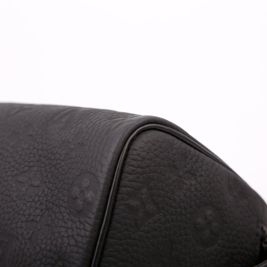 Louis Vuitton Dopp Kit Toilet Pouch Taurillion Black
