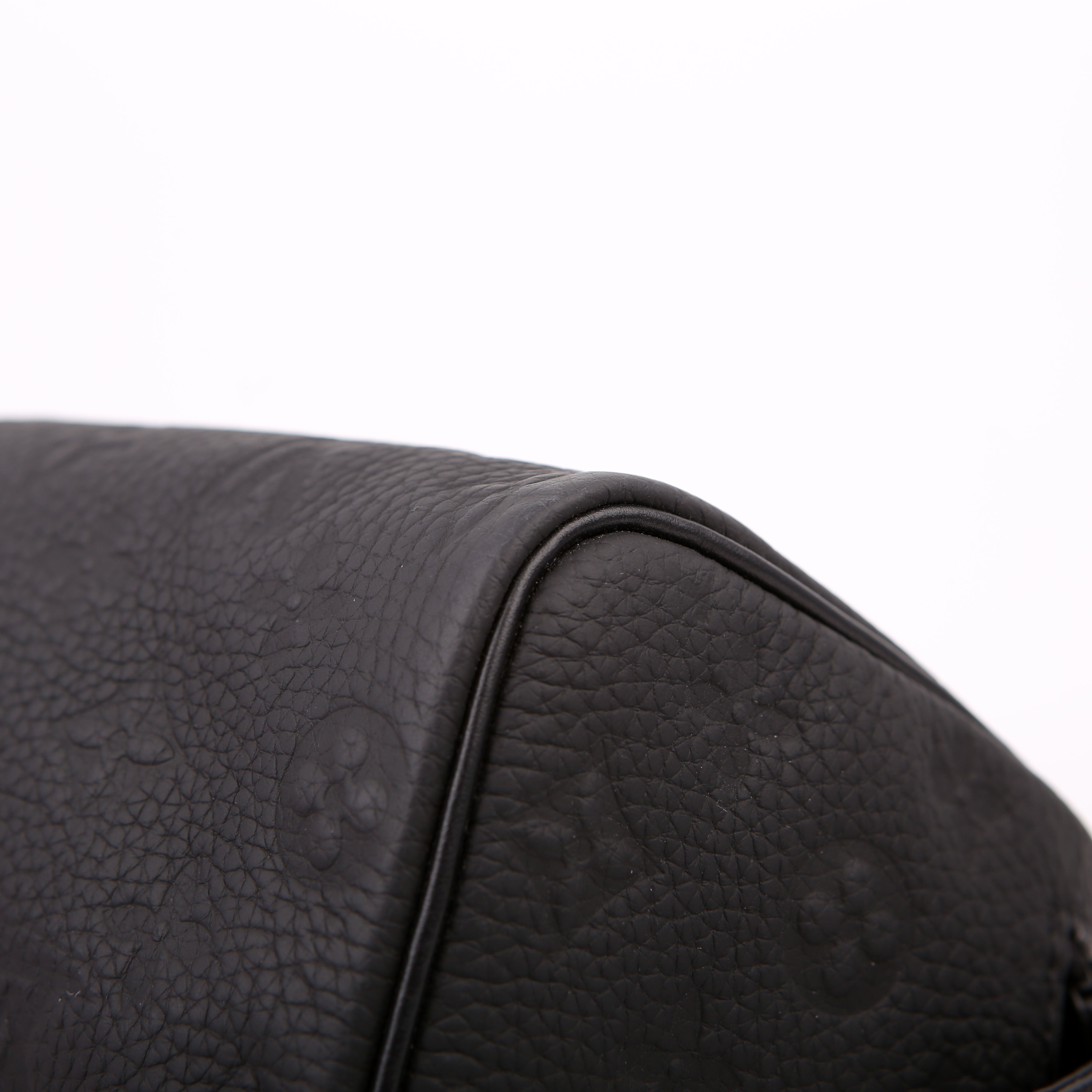 Louis Vuitton Dopp Kit Toilet Pouch Taurillion Black