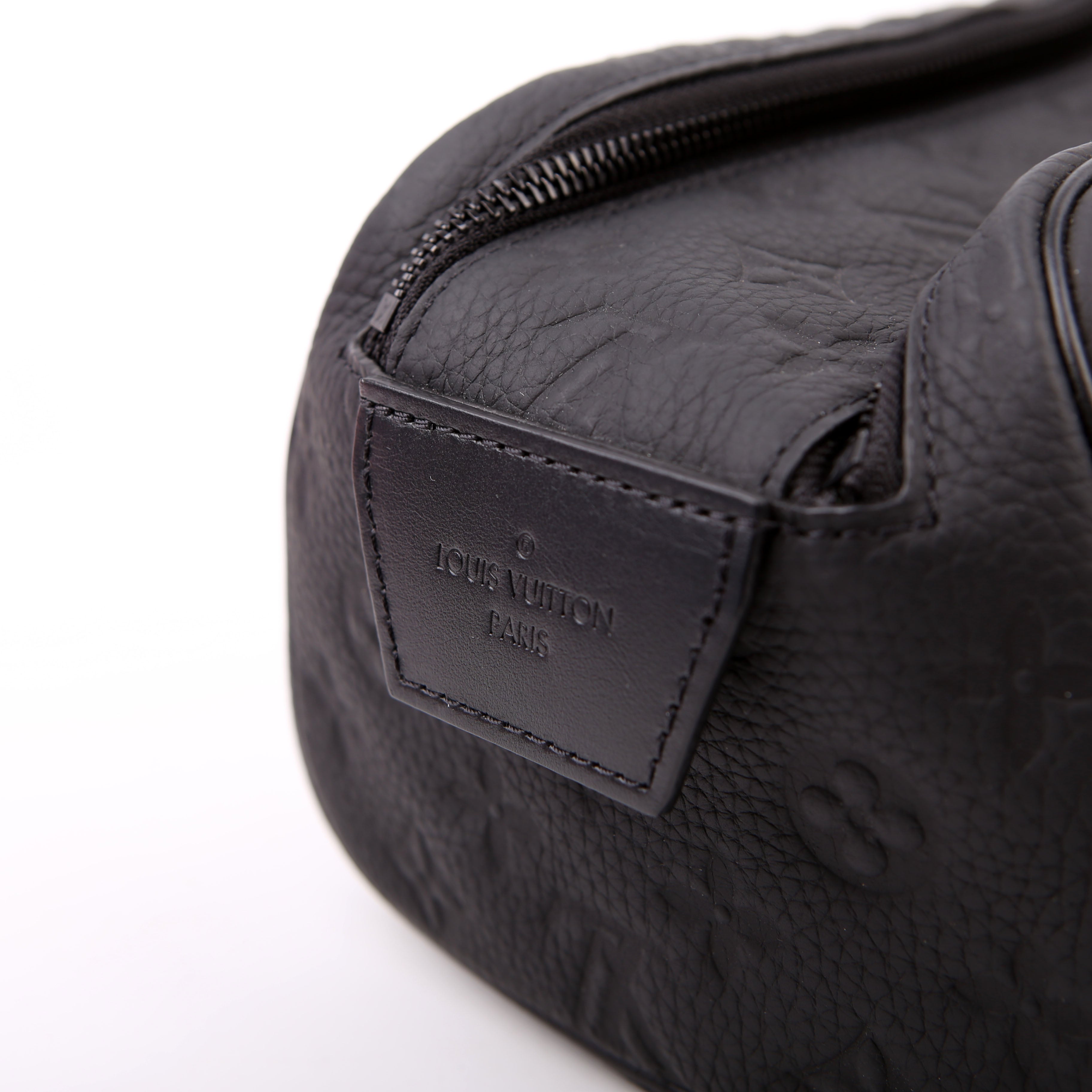 Louis Vuitton Dopp Kit Toilet Pouch Taurillion Black