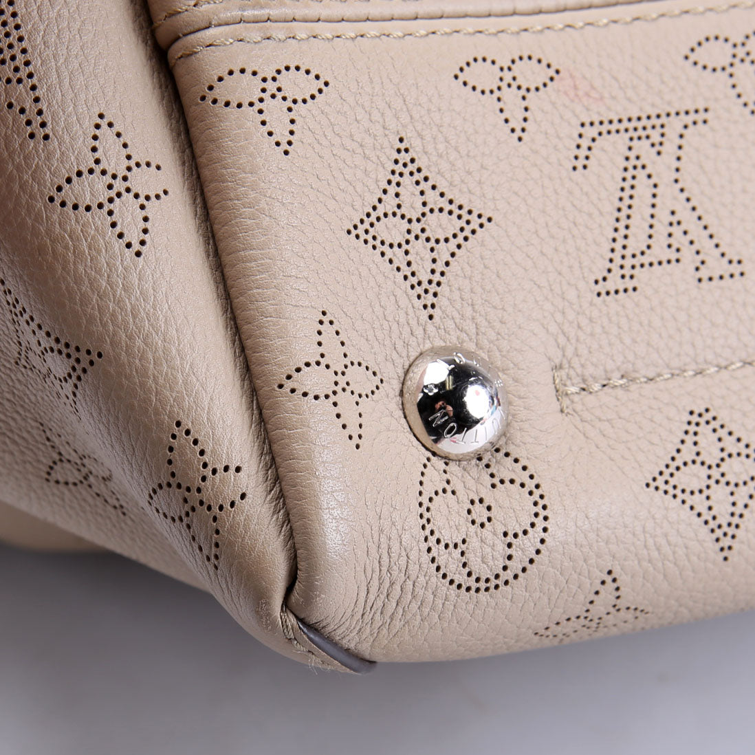 Louis Vuitton Hina MM Mahina Taupe