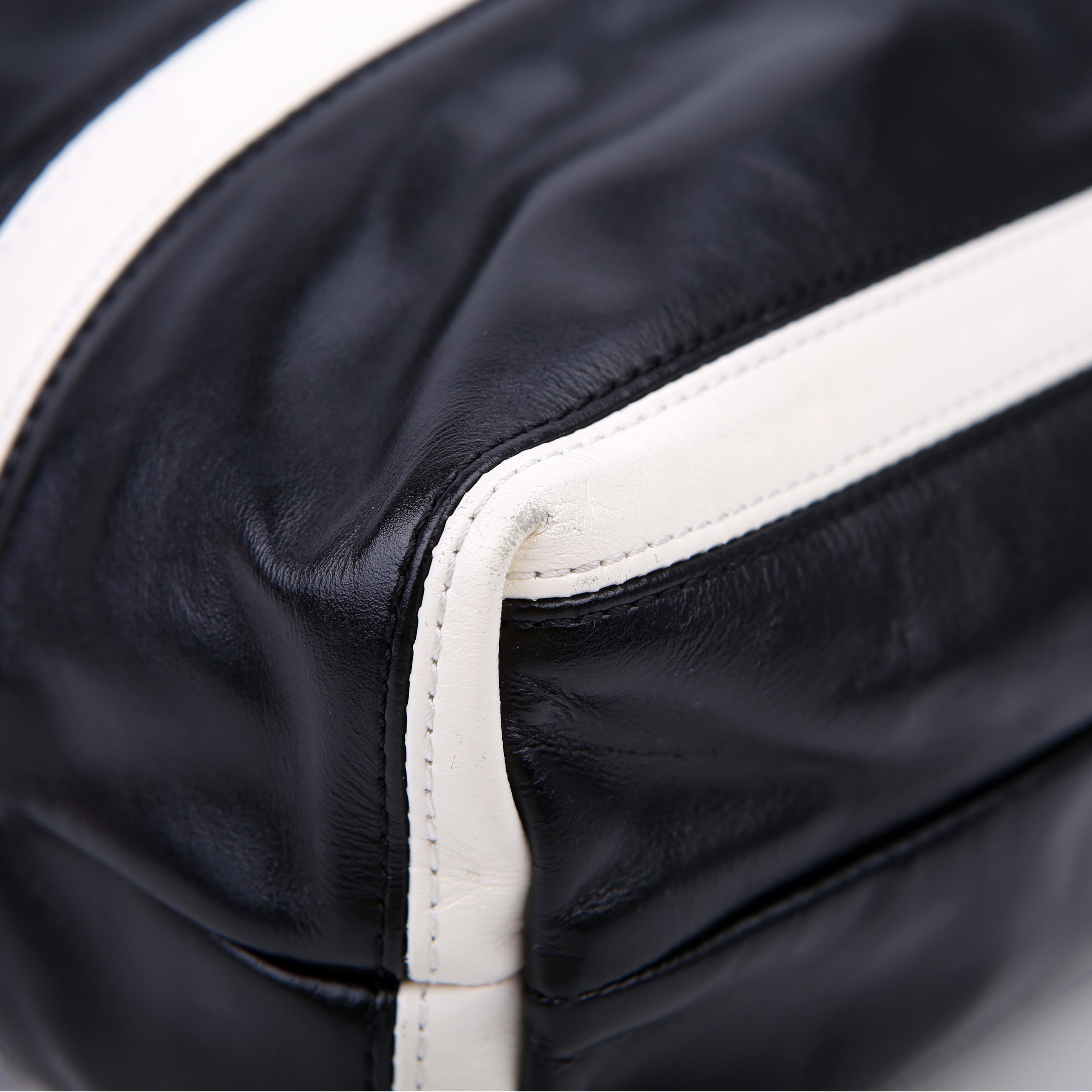 Chanel Chanel 22 Quilted Small Hobo RFID Black/White
