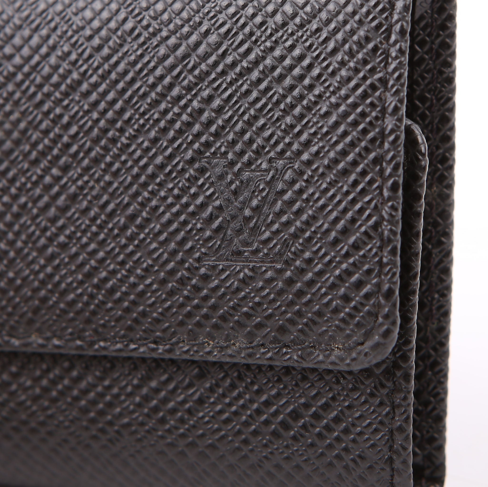 Louis Vuitton Multicles 6 Taiga Black