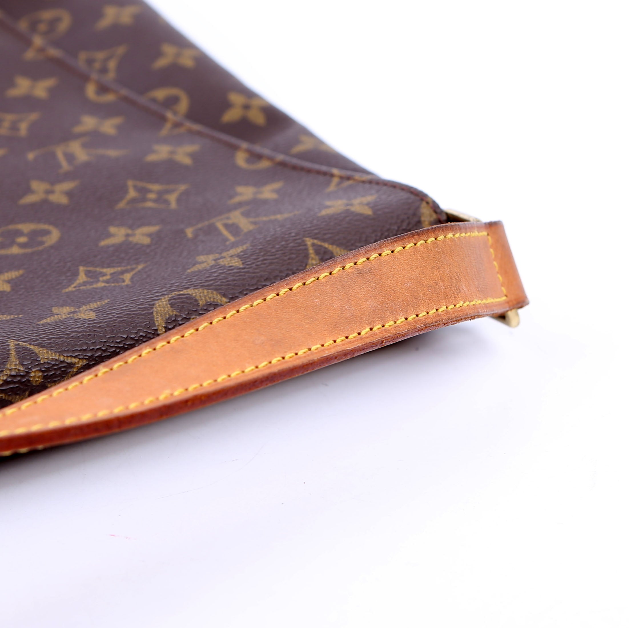 Louis Vuitton Musette Messenger Monogram