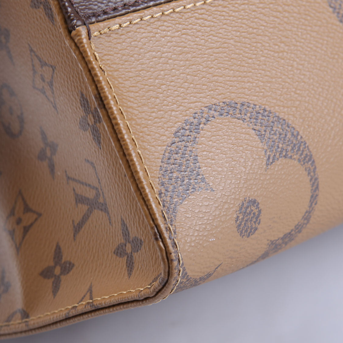 Louis Vuitton ONTHEGO MM Reverse Monogram