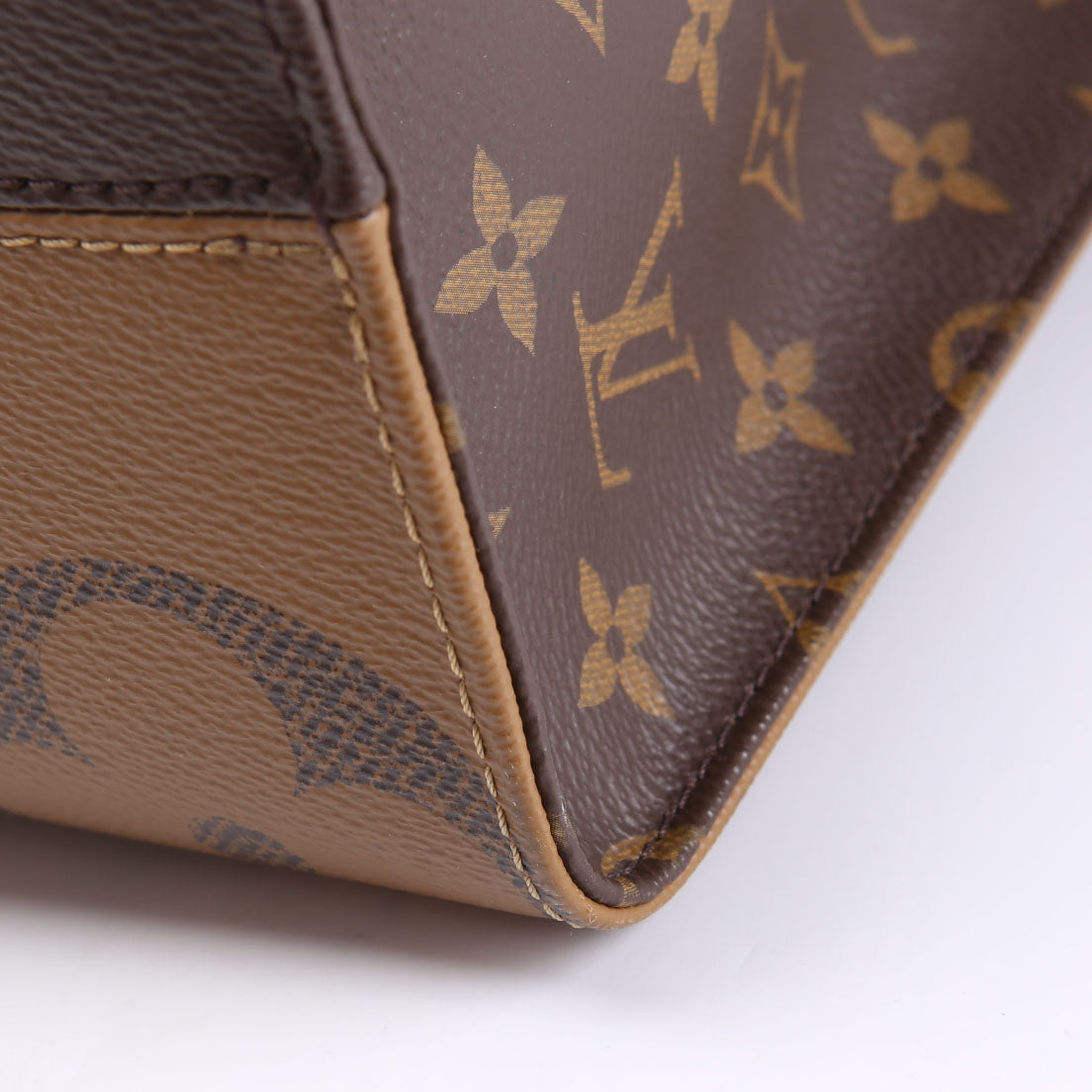 Louis Vuitton ONTHEGO MM Reverse Monogram
